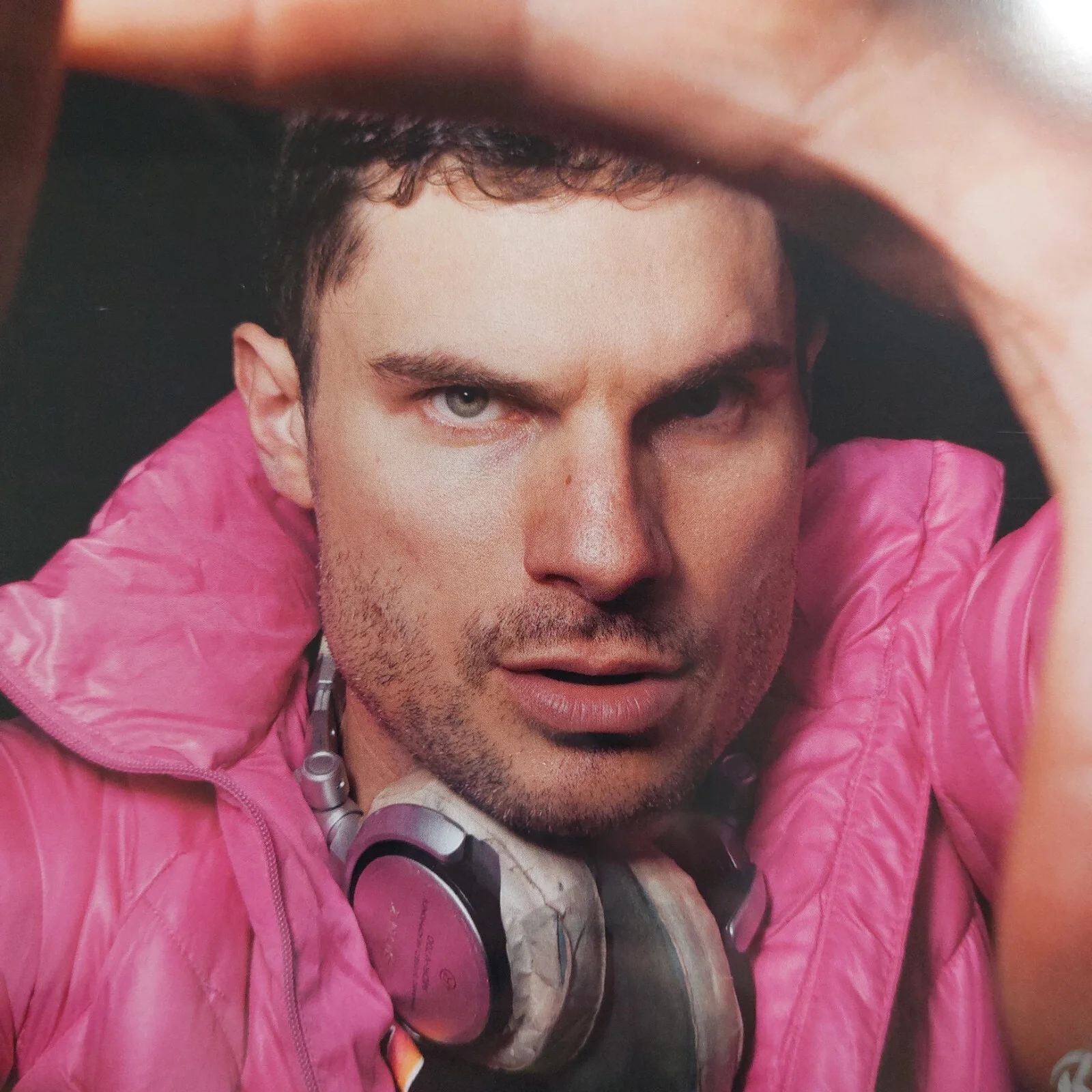 Flula Borg — Flula Borg signed 8x10 Photo (The Rookie, Pitch Perfect, Suicide Squad), image 3