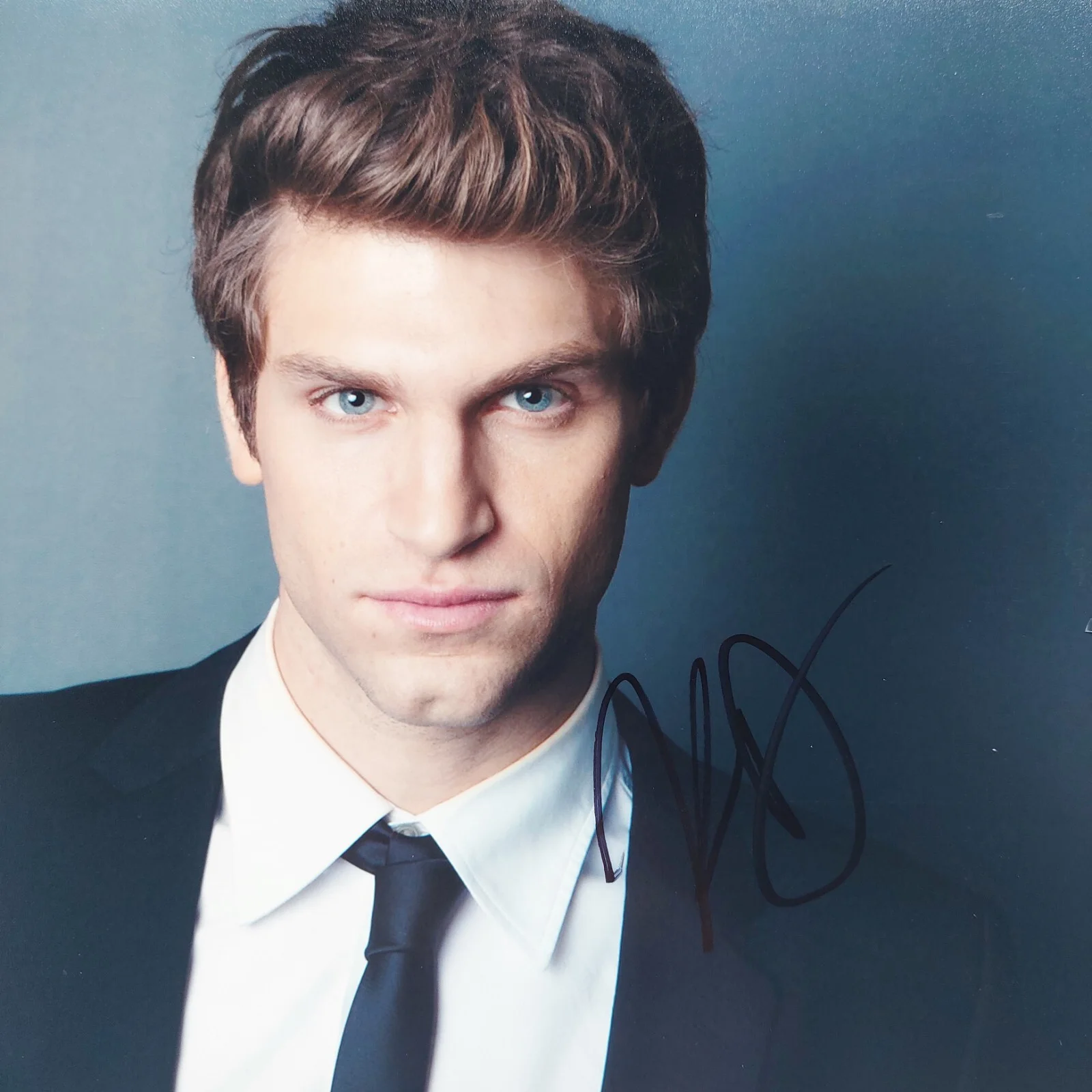 Keegan Allen — Keegan Allen "Pretty Little Liars" Autographed Signed 8x10 Photo, image 2
