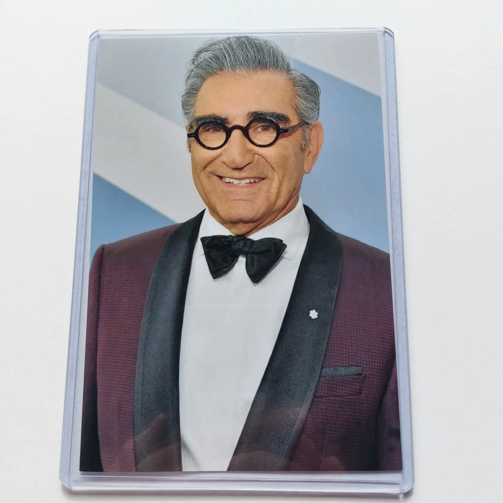 Eugene Levy — Eugene Levy Signed Cut Auto (Schitt's Creek, American Pie, Waiting for Guffman), изображение 3