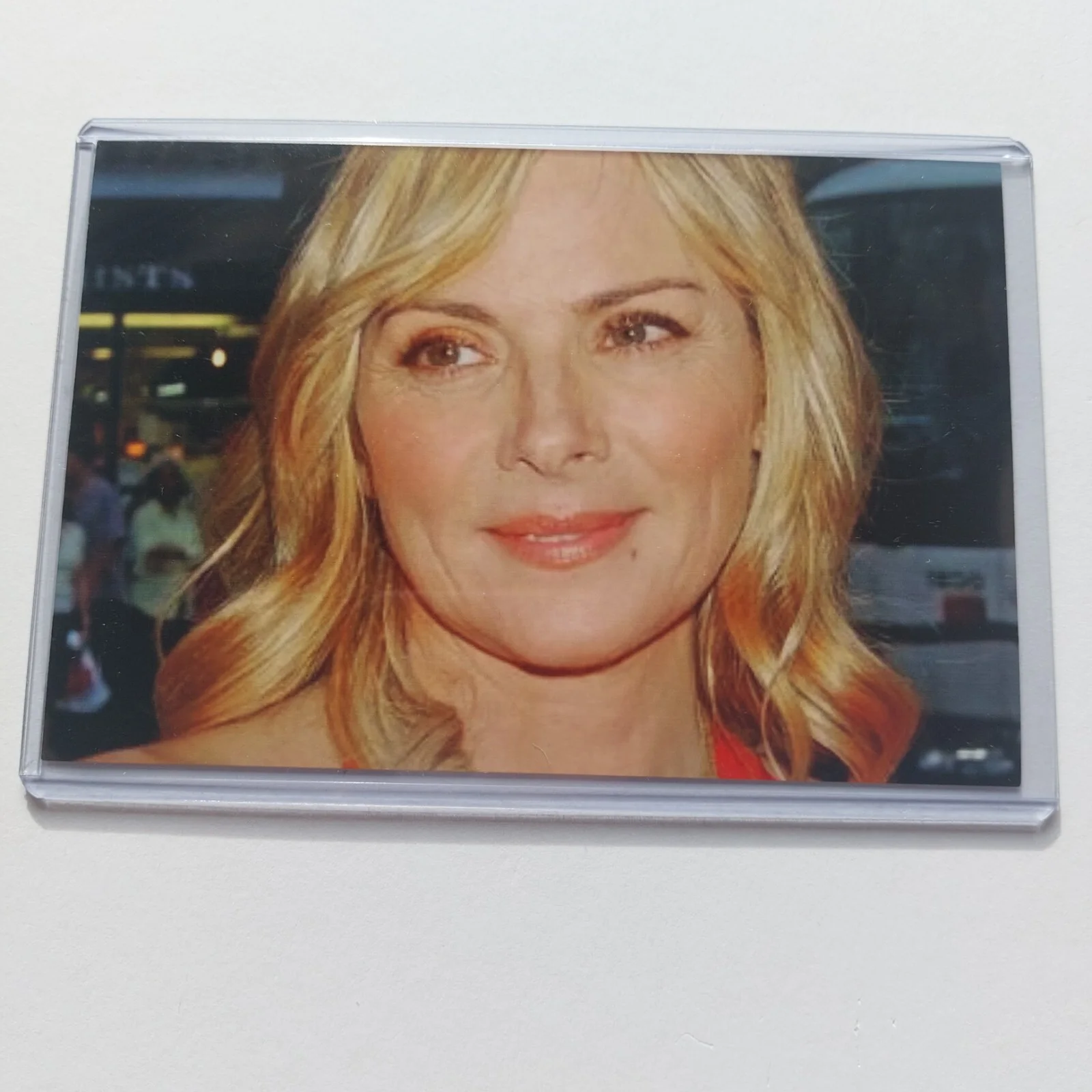 Kim Cattrall — Kim Cattrall Signed 3x5 Index Card (Sex and the City, Mannequin, Big Trouble in), изображение 5