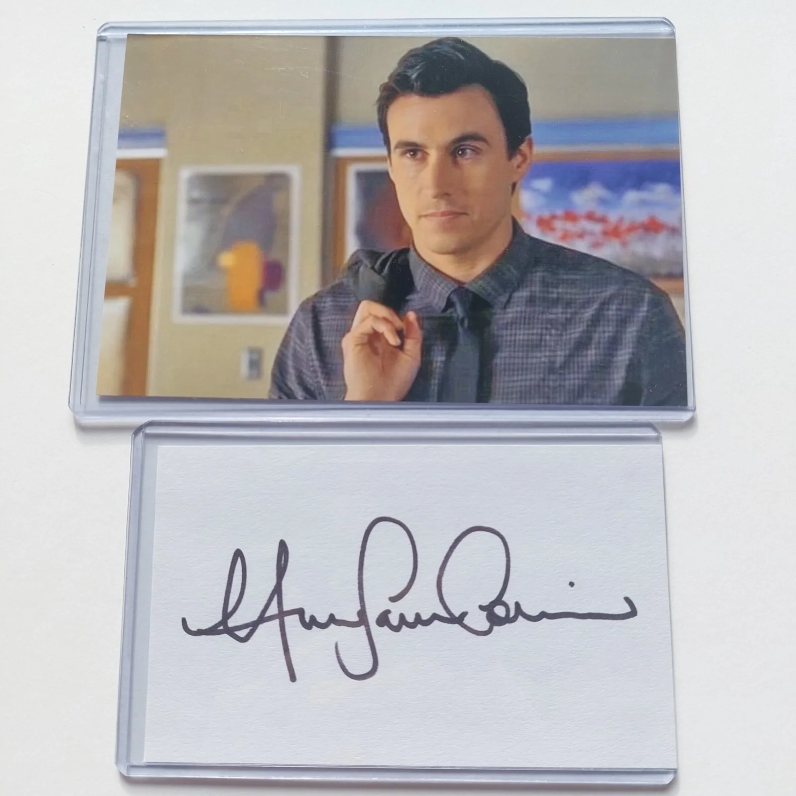Huw Collins — Huw Collins Signed 3x5 Index Card Pretty Little Liars Dr. Elliott Rollins