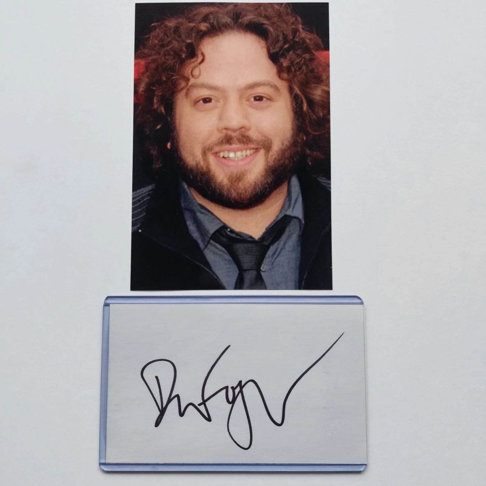 Dan Fogler — Dan Fogler Signed 3x5 Index Card (Fantastic Beasts, Jacob's Bakery) Autographed