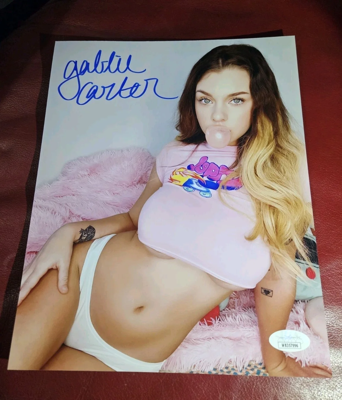 Gabbie Carter — Gabbie Carter (Adult Film Star) JSA CERTIFIED Signed Autograhped 8x10 Photo