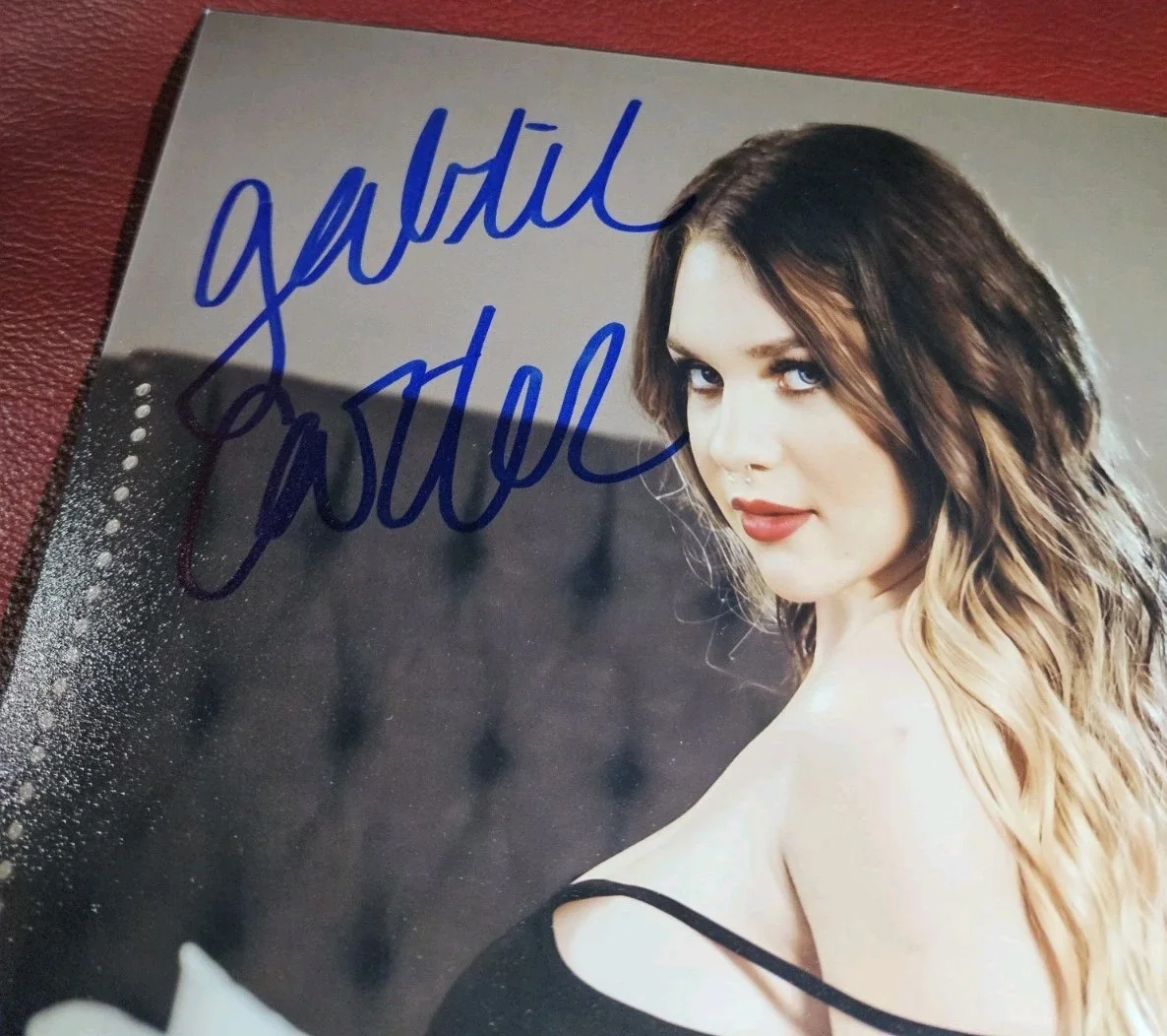 Gabbie Carter — Gabbie Carter (Adult Film Star) JSA CERTIFIED Signed Autograhped 8x10 Photo, изображение 2