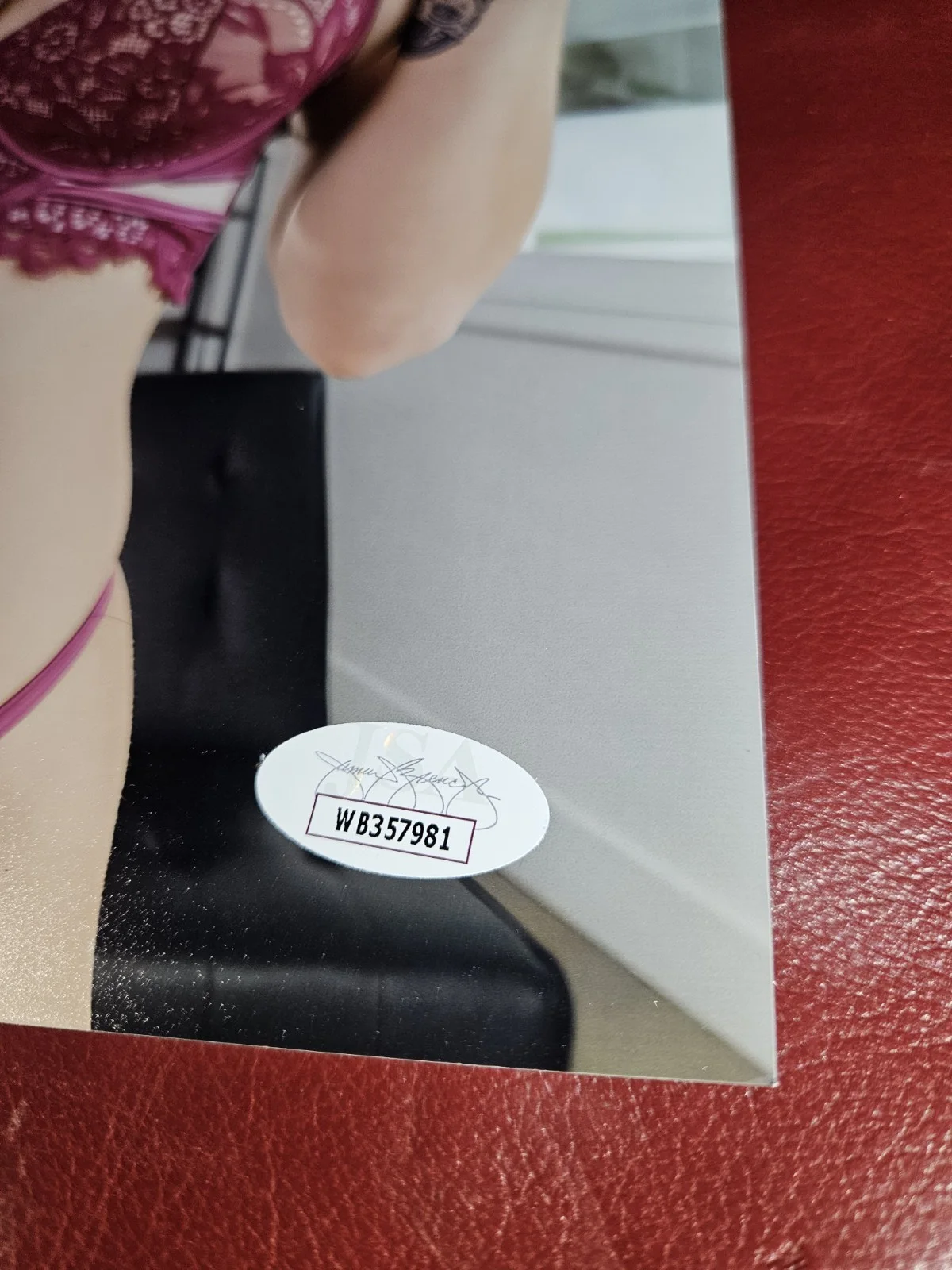 Gabbie Carter — Gabbie Carter (Adult Film Star) JSA CERTIFIED Signed Autograhped 8x10 Photo, изображение 3