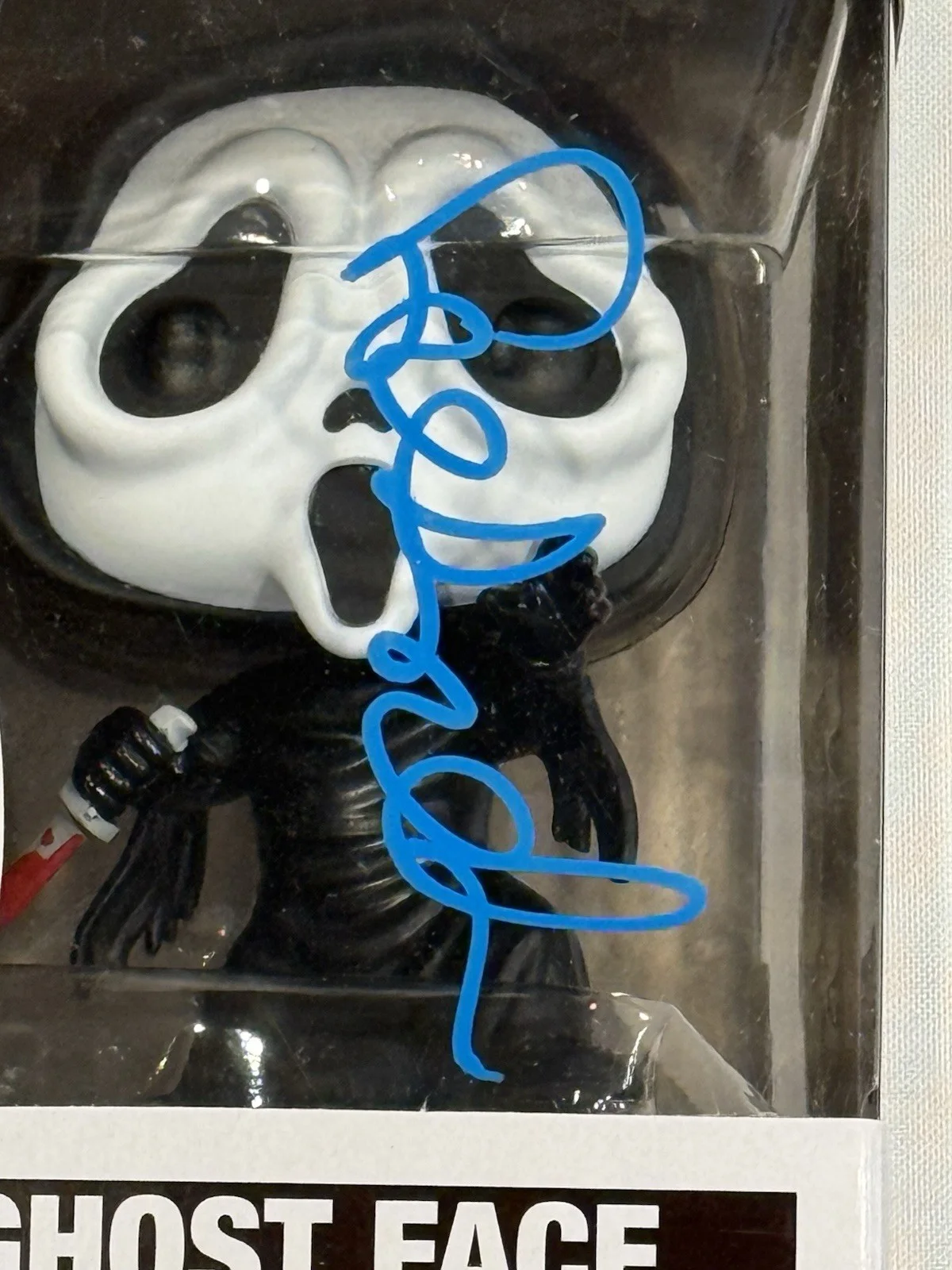 Parker Posey — Parker Posey signed Scream Ghost Face Funko Pop! #1607 - Beckett COA, image 2