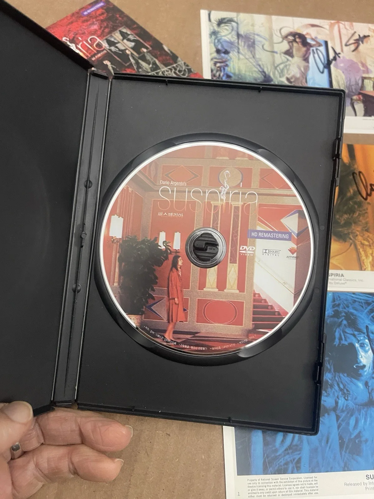 Claudio Simonetti Signed Suspiria DVD + 3 Autographed Lobby Cards Goblin, изображение 4