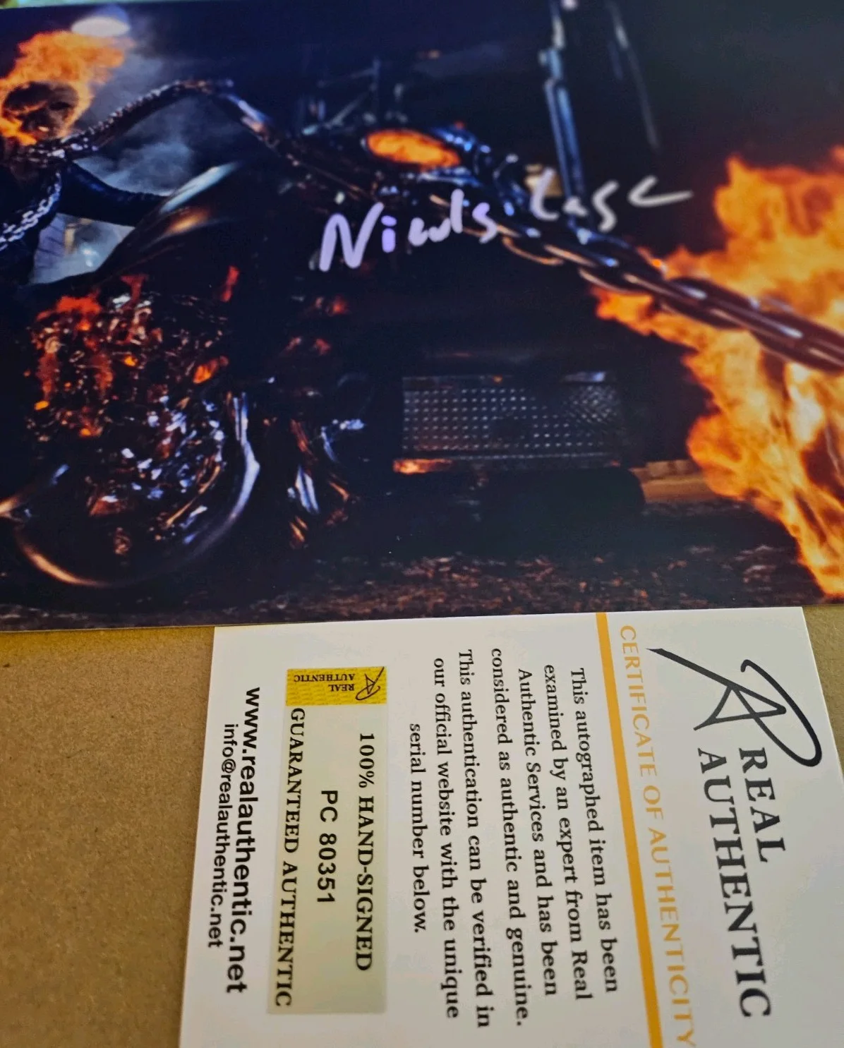 NICOLAS CAGE ORIGINAL AUTOGRAPH 'GHOST RIDER' PHOTO 12X8" W/COA 🏍 🔥, изображение 4