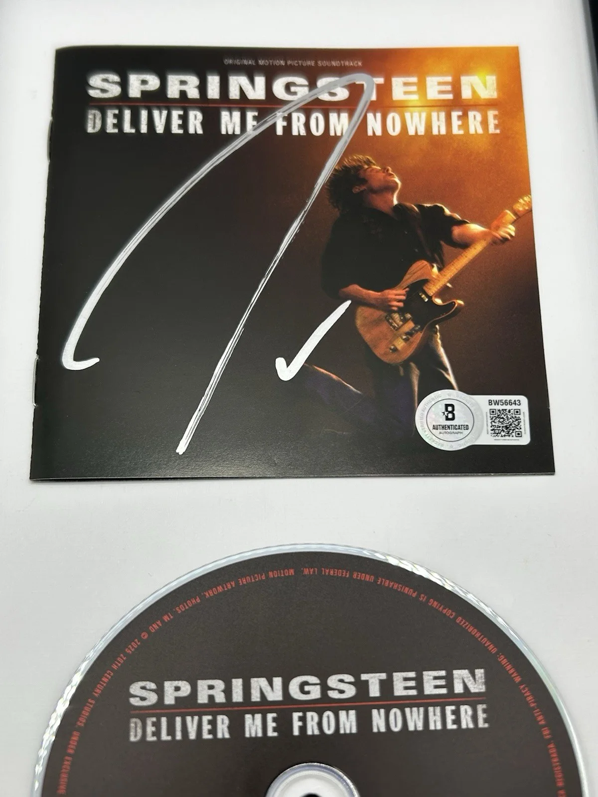 JEREMY ALLEN WHITE SIGNED SPRINGSTEEN DELIVER ME FROM NOWHERE CD FRAMED BECKETT, image 4