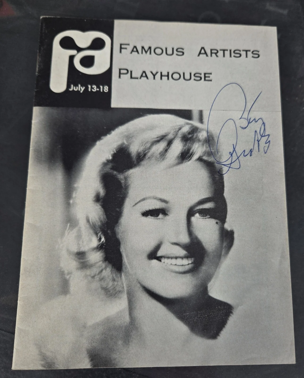 Betty Grable — BETTY GRABLE 1968 Autographed Playbill - with COA - "Born Yesterday", изображение 3