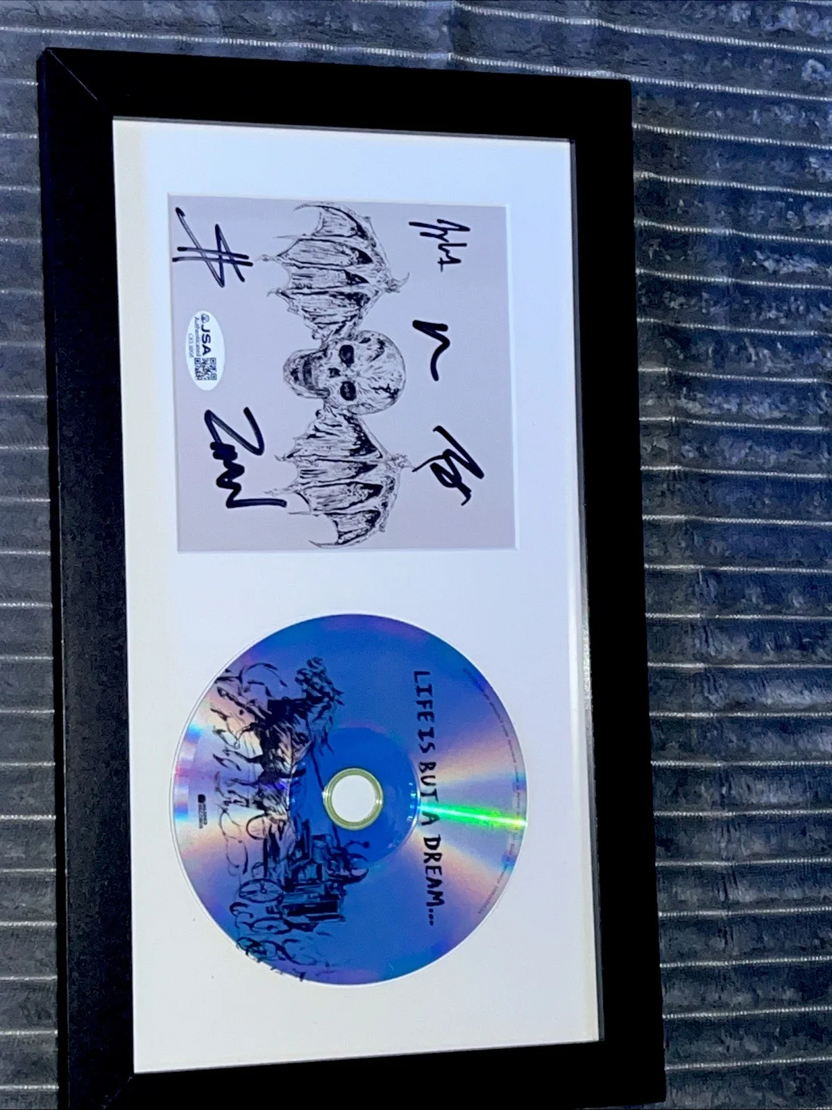 AVENGED SEVENFOLD LIFE IS BUT A DREAM CD JSA Signed DISPLAY FRAMED autograph +5, image 4