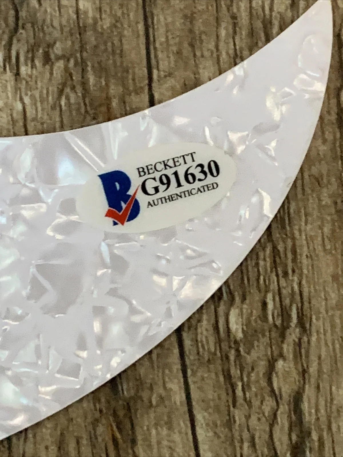 Morgan Evans Signed Electric Guitar Pick Guard (Beckett), image 2