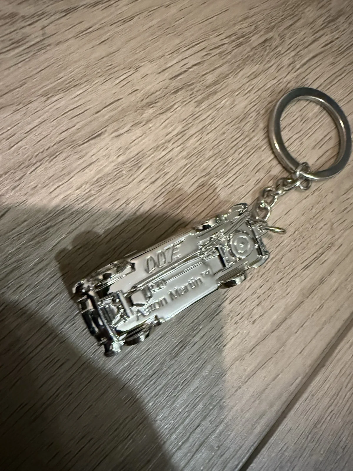 🇬🇧 James Bond 007 Aston Martin DB5 Keyring Official Royal Albert Hall Film, изображение 2