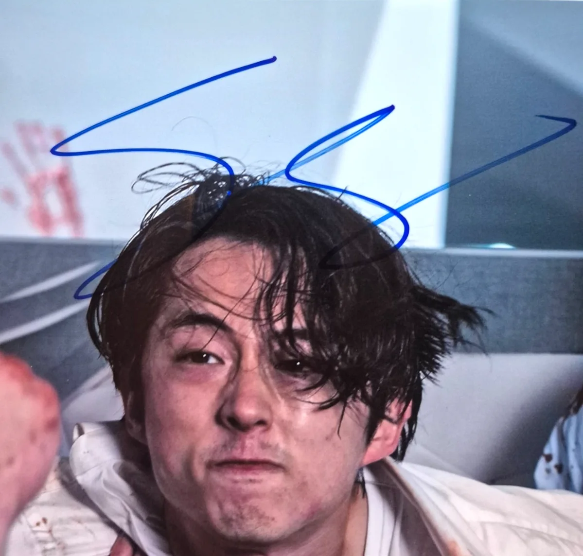 Steve Yeun — STEVEN YEUN SIGNED AUTOGRAPHED 8X10 PHOTO WALKING DEAD INVINCIBLE MAYHEM BAS COA, изображение 2