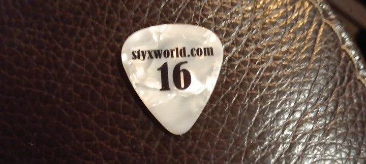 Styx - Tommy Shaw Signature 2016 Tour Guitar Pick - Pearl/Black Champaign IL, изображение 2