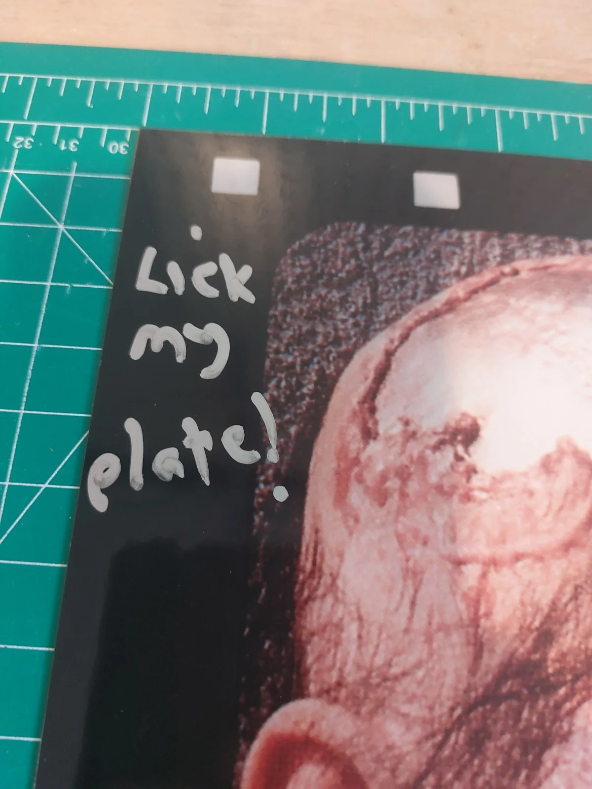 Bill Moseley — BILL MOSELEY AUTO Signed PHOTO Texas Chainsaw Massacre 2 CHOPTOP Lick my Plate, изображение 2