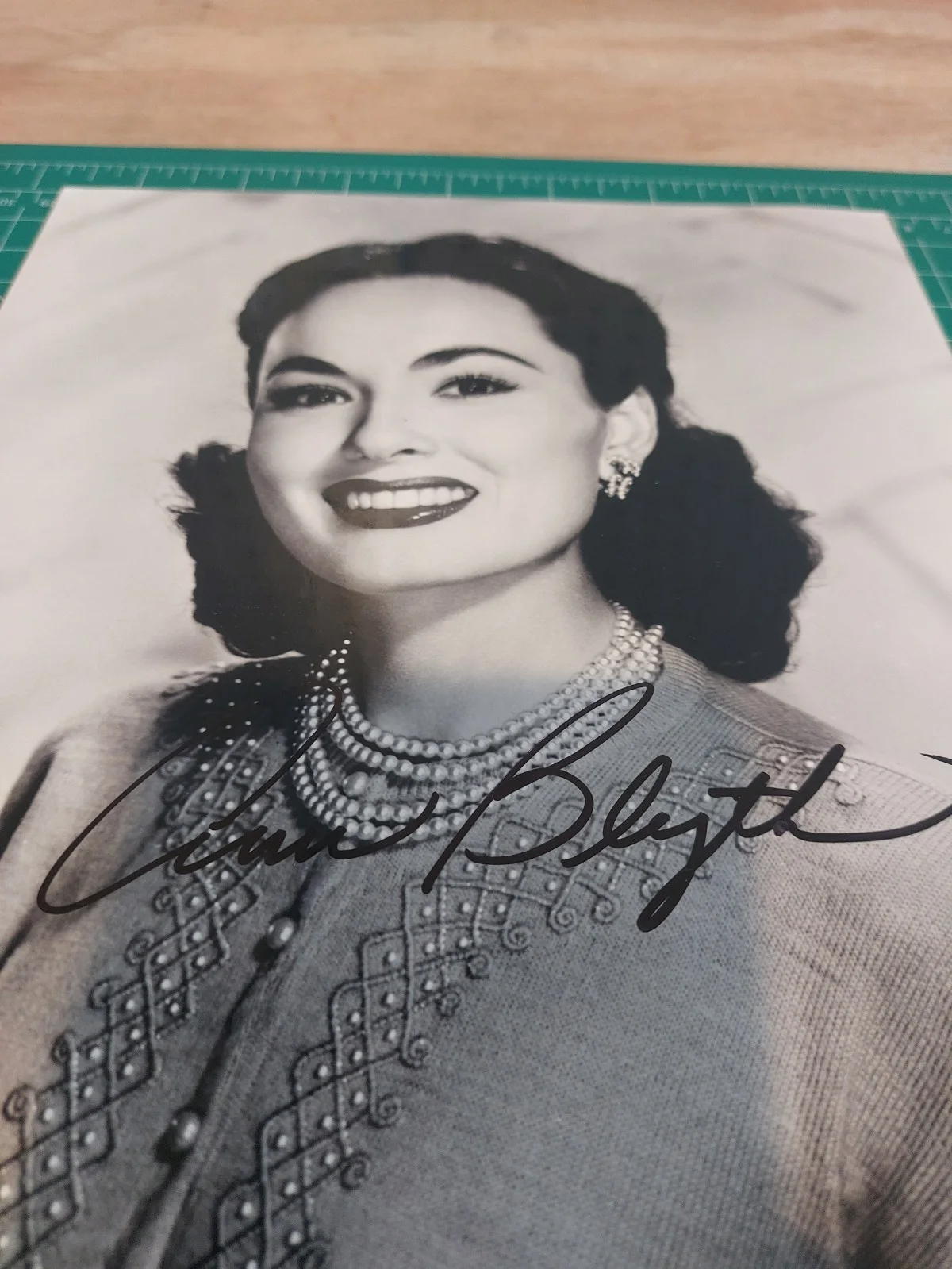 Signed AUTOGRAPHED ANN BLYTH 8x10 BLACK & WHITE PHOTO, image 2