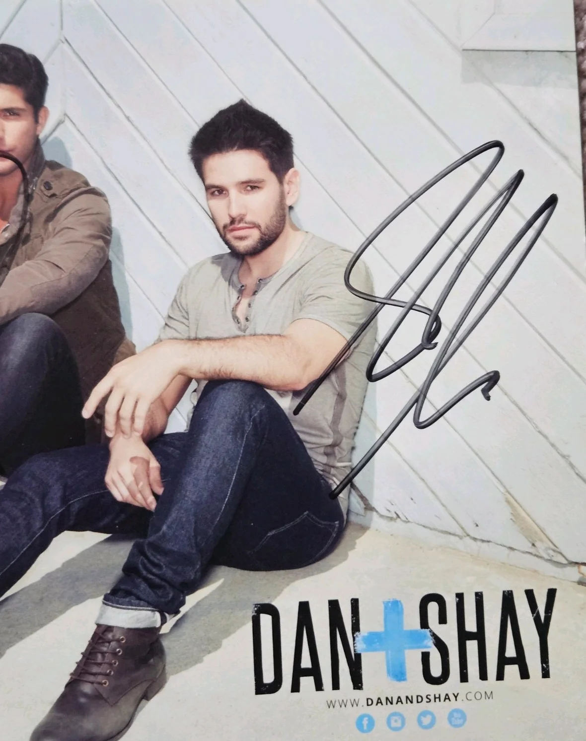 Dan + Shay Signed 8x10 "+" Promo Stock Photo, изображение 3