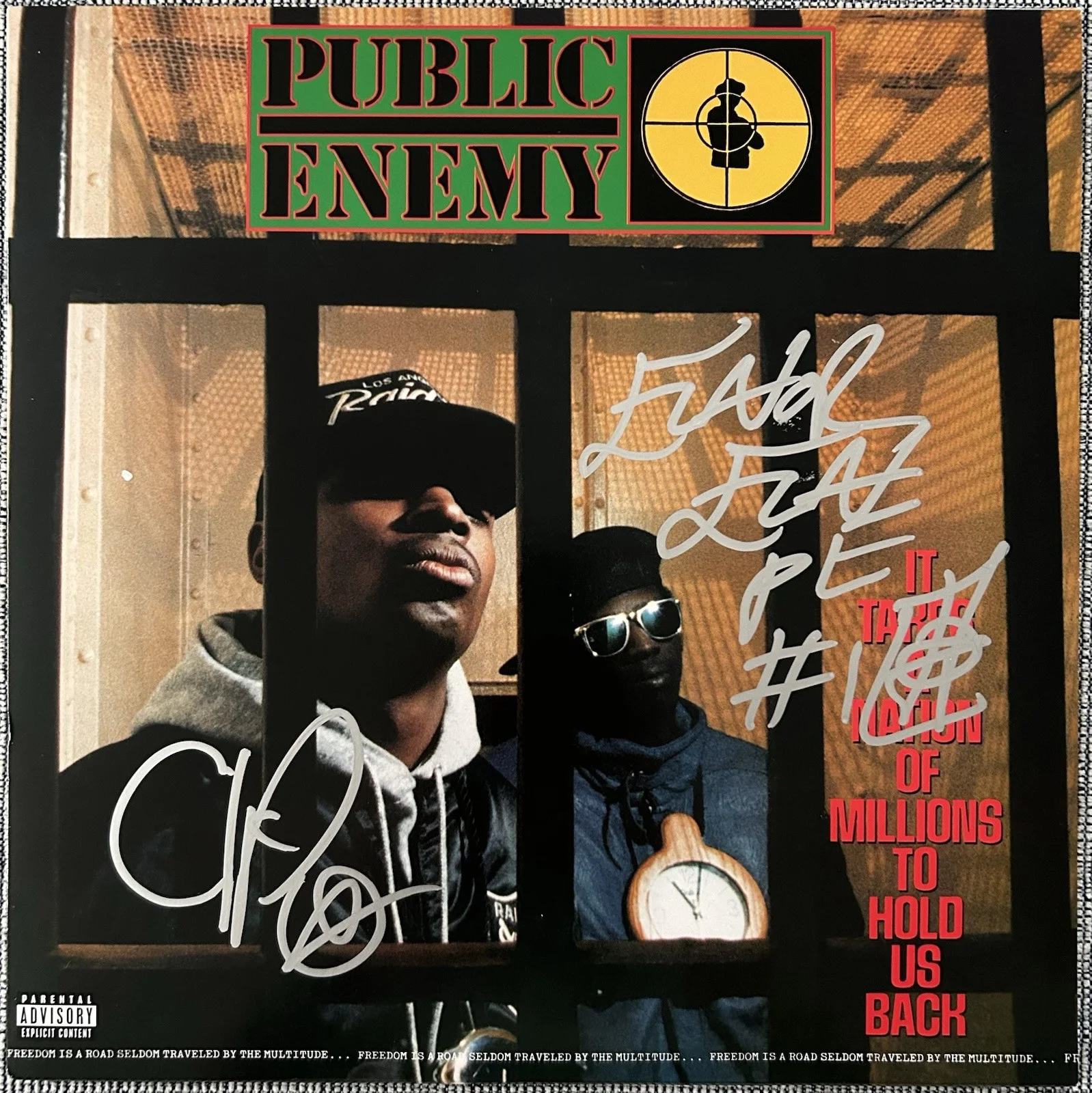 PUBLIC ENEMY CHUCK D AND FLAVOR FLAV SIGNED VINYL RECORD LP - BECKETT COA, изображение 2