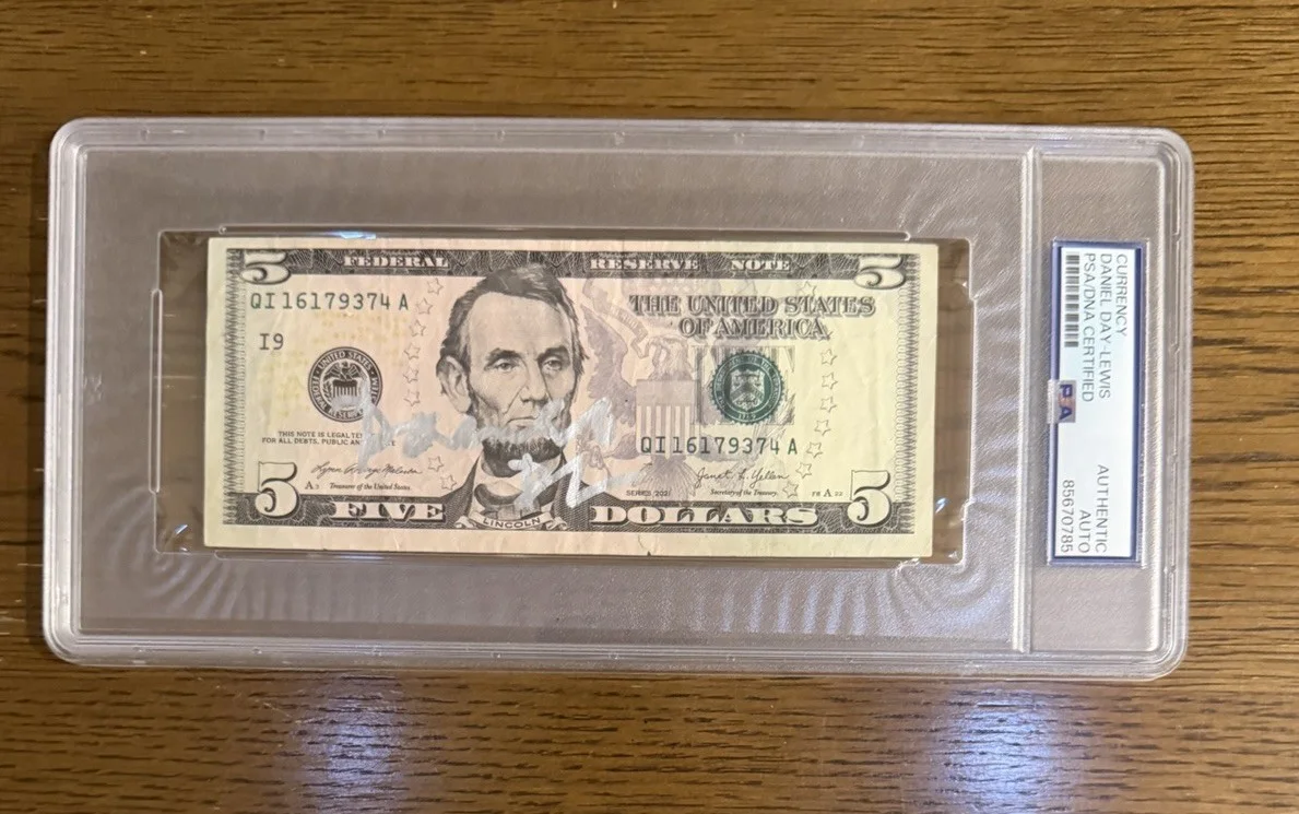 Daniel Day Lewis — Daniel Day-Lewis Signed Autographed Lincoln Five Dollar Bill $5 PSA/DNA Slab