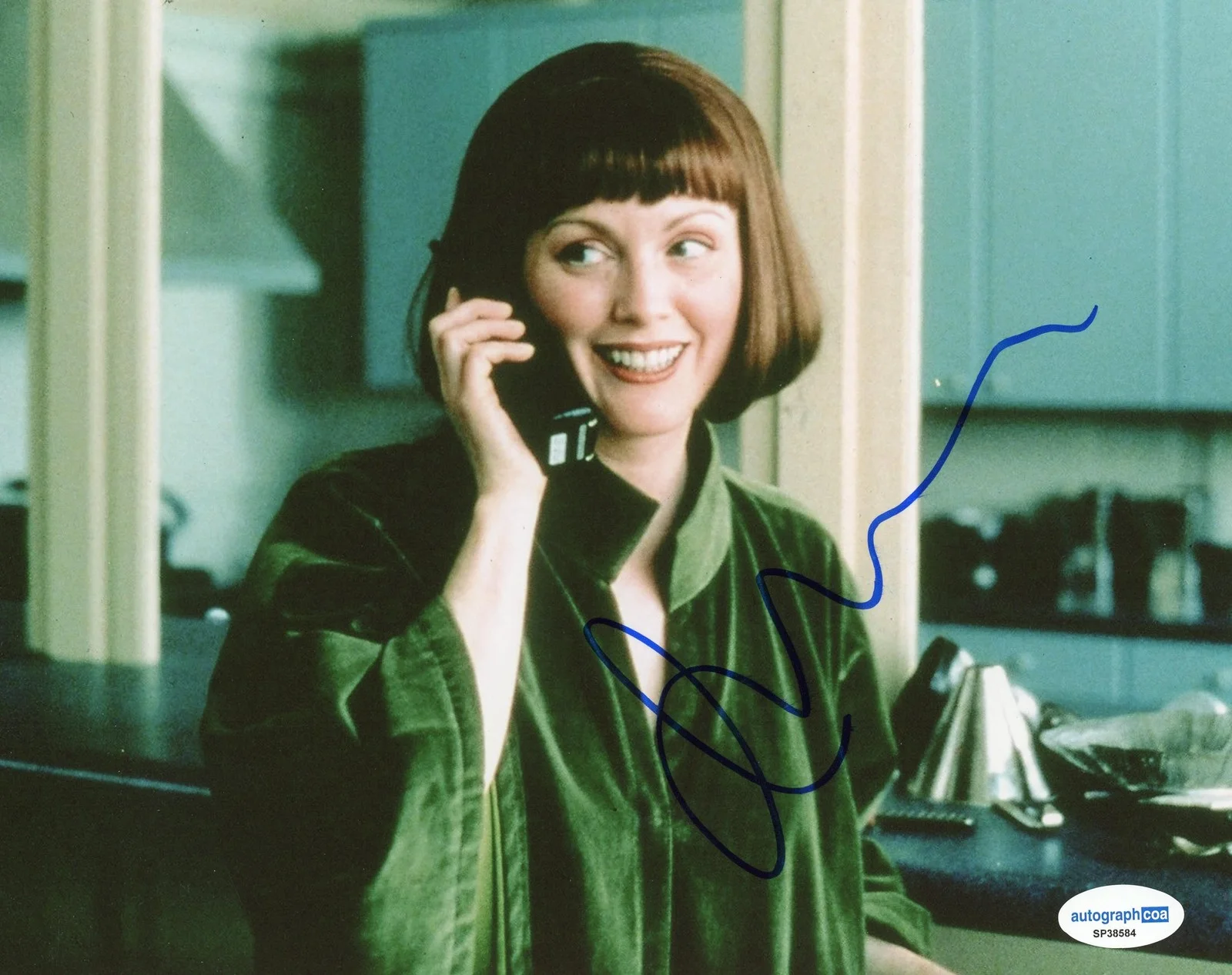 Julianne Moore — Julianne Moore "The Big Lebowski" AUTOGRAPH Signed 'Maude' 8x10 Photo ACOA, image 2