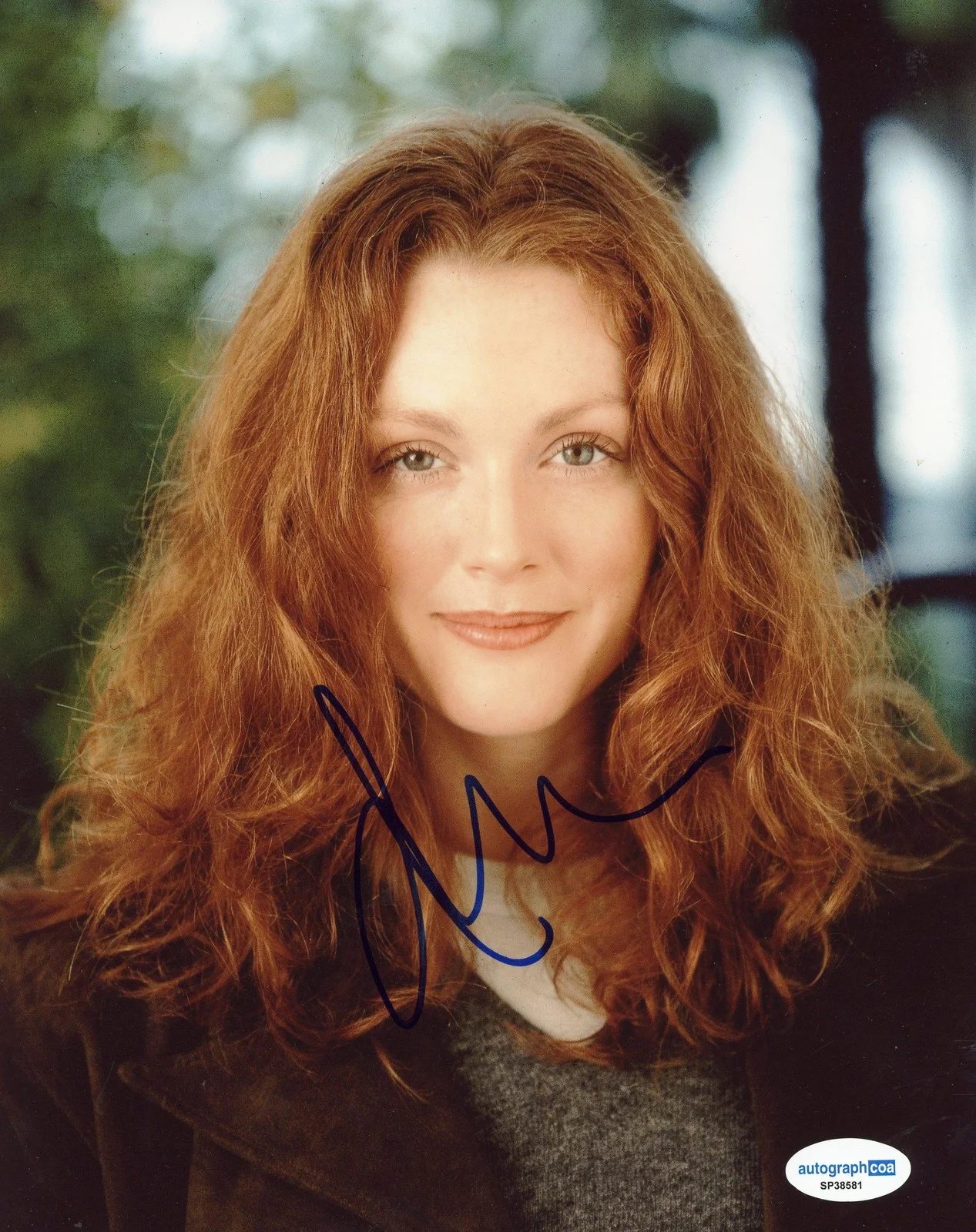 Julianne Moore — Julianne Moore "The Lost World: Jurassic Park" AUTOGRAPH Signed 8x10 Photo ACOA, изображение 2