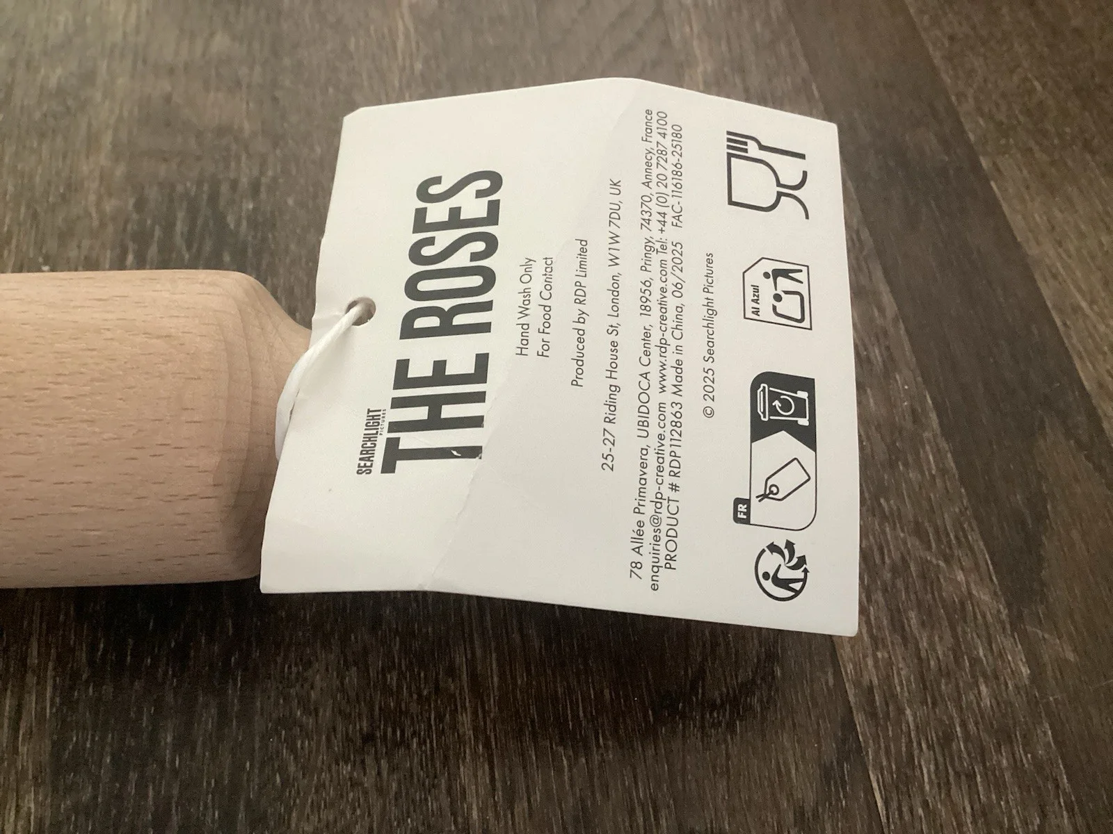 THE ROSES 2025 Promotional Movie OLIVIA COLEMAN Crab Crackers & Rolling Pin, изображение 2
