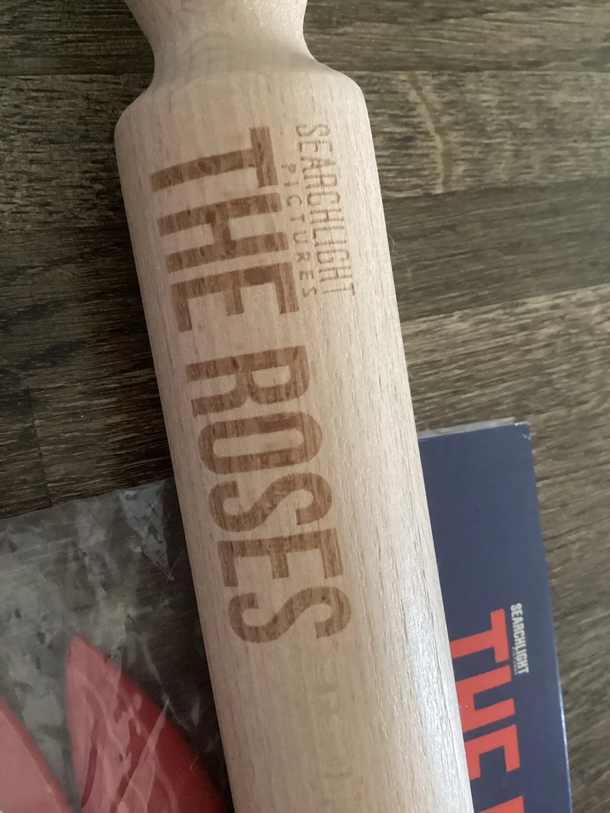 THE ROSES 2025 Promotional Movie OLIVIA COLEMAN Crab Crackers & Rolling Pin, изображение 3