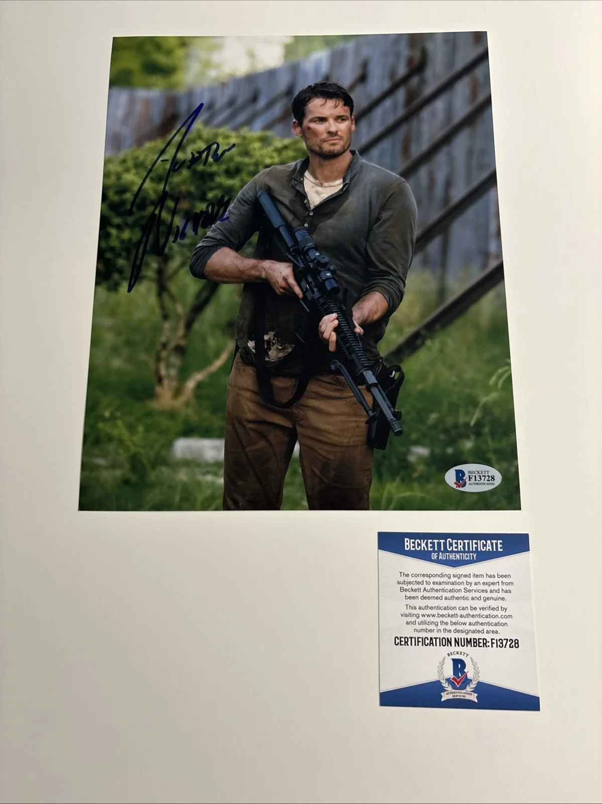 Austin Nichols — Austin Nichols Autographed Signed 8X10 Photo-The Walking Dead-Beckett, image 5