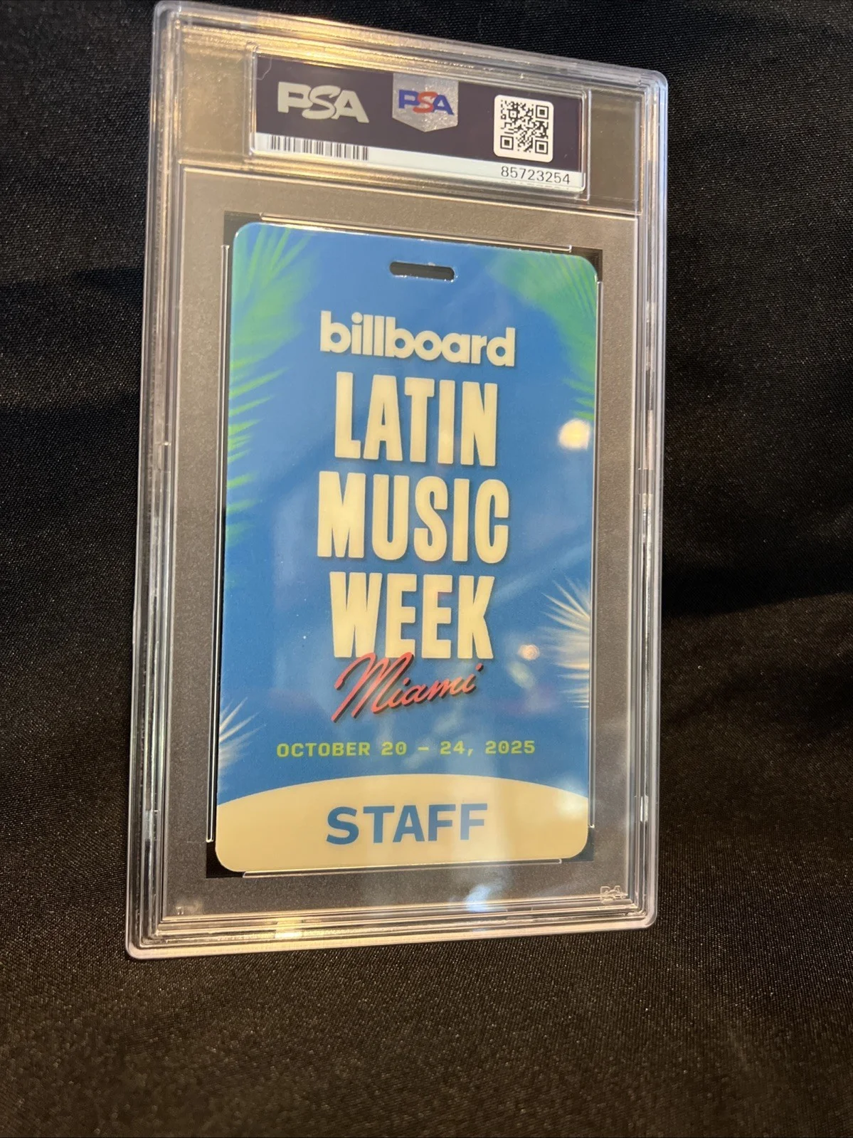 Laura Paussini signed autographed Billboard Badge Slabbed PSA/DNA UNIQUE ITEM, image 4