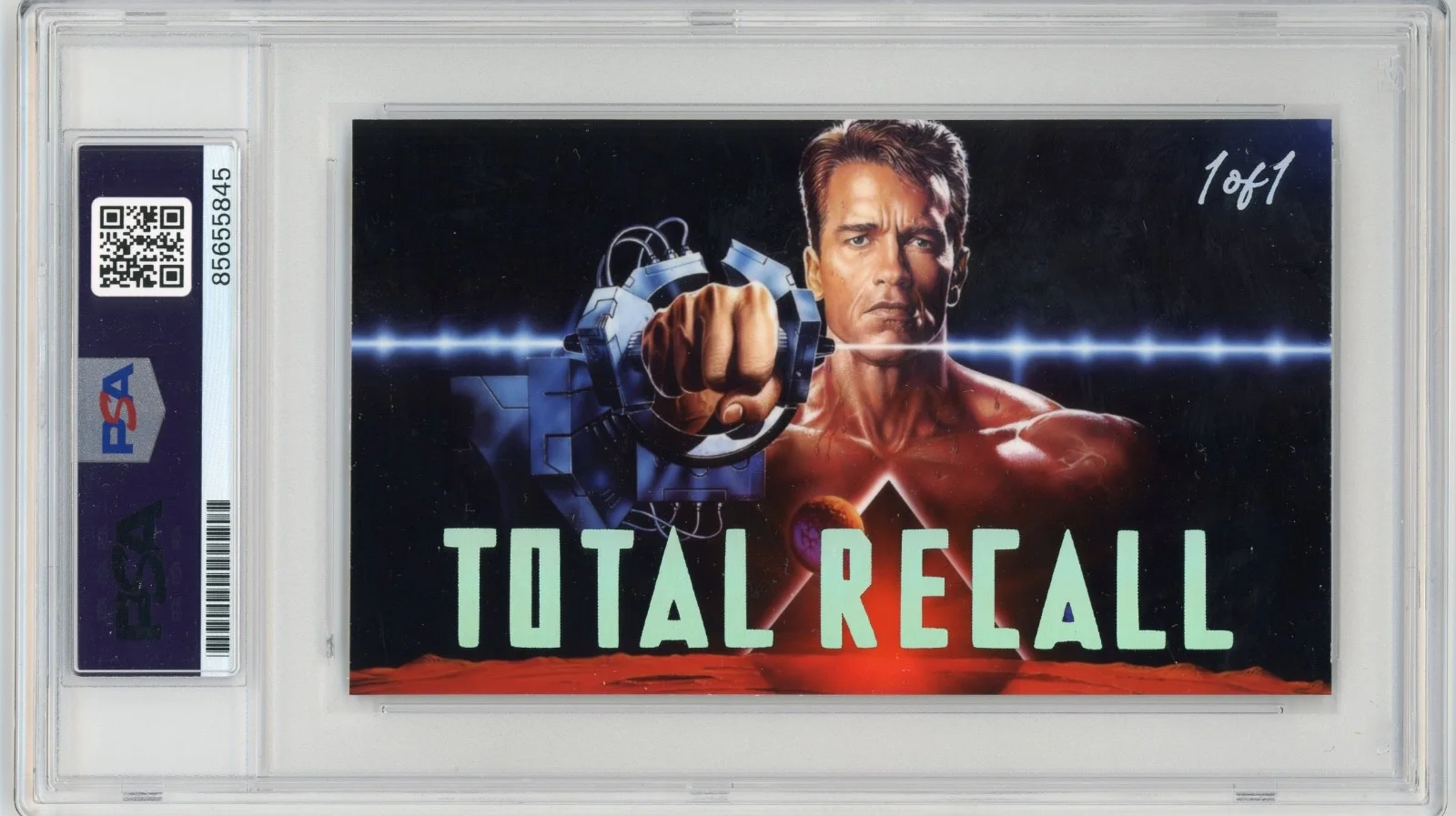 Arnold Schwarzenegger — Arnold Schwarzenegger Signed Custom Cut 3x5 Card Total Recall PSA Slabbed AUTO, image 2