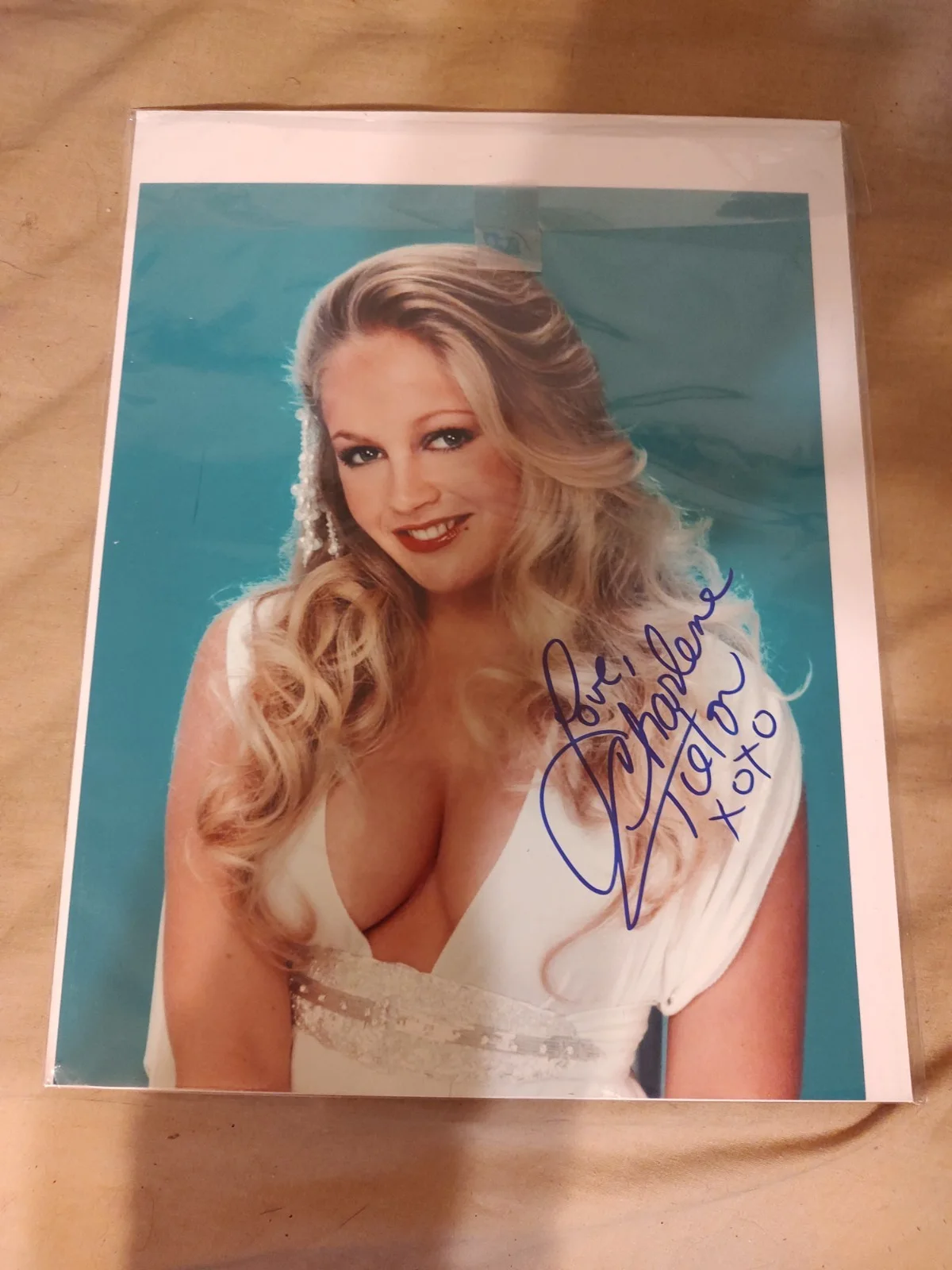 Charlene Tilton — Charlene Tilton signed 8x10 photo Dallas actress