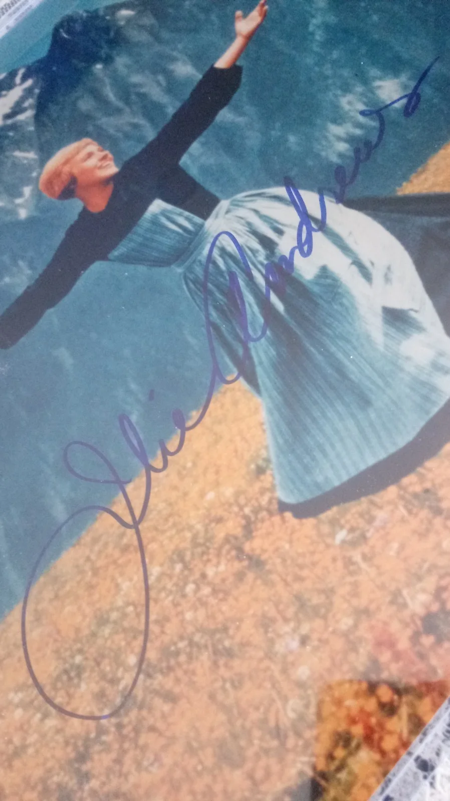 Julie Andrews — SIGNED JULIE ANDREWS SOUND OF MUSIC MARY POPPINS AUTOGRAPHED 8x10 HTF ICON PHOTO, изображение 2