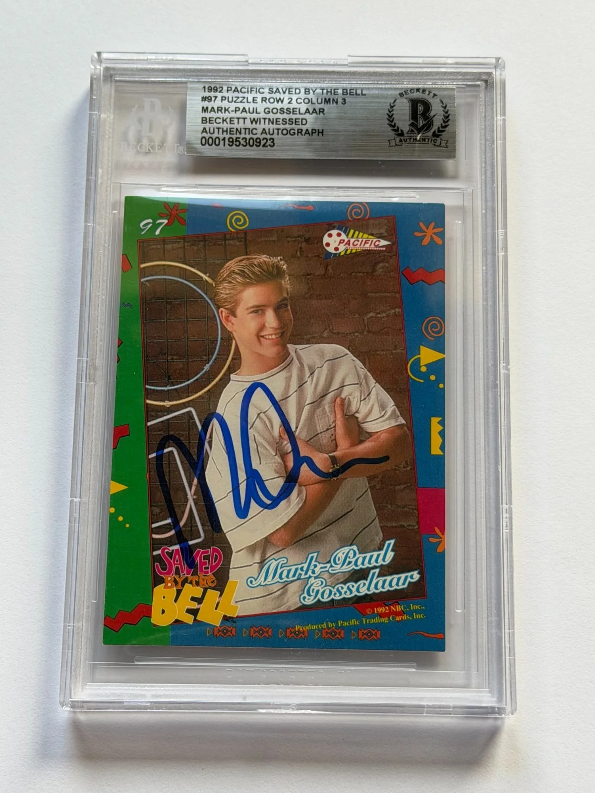 Mark-Paul Gosselaar — Mark-Paul Gosselaar Signed Saved by the Bell 1992 Pacific Card Beckett Witnessed, image 3