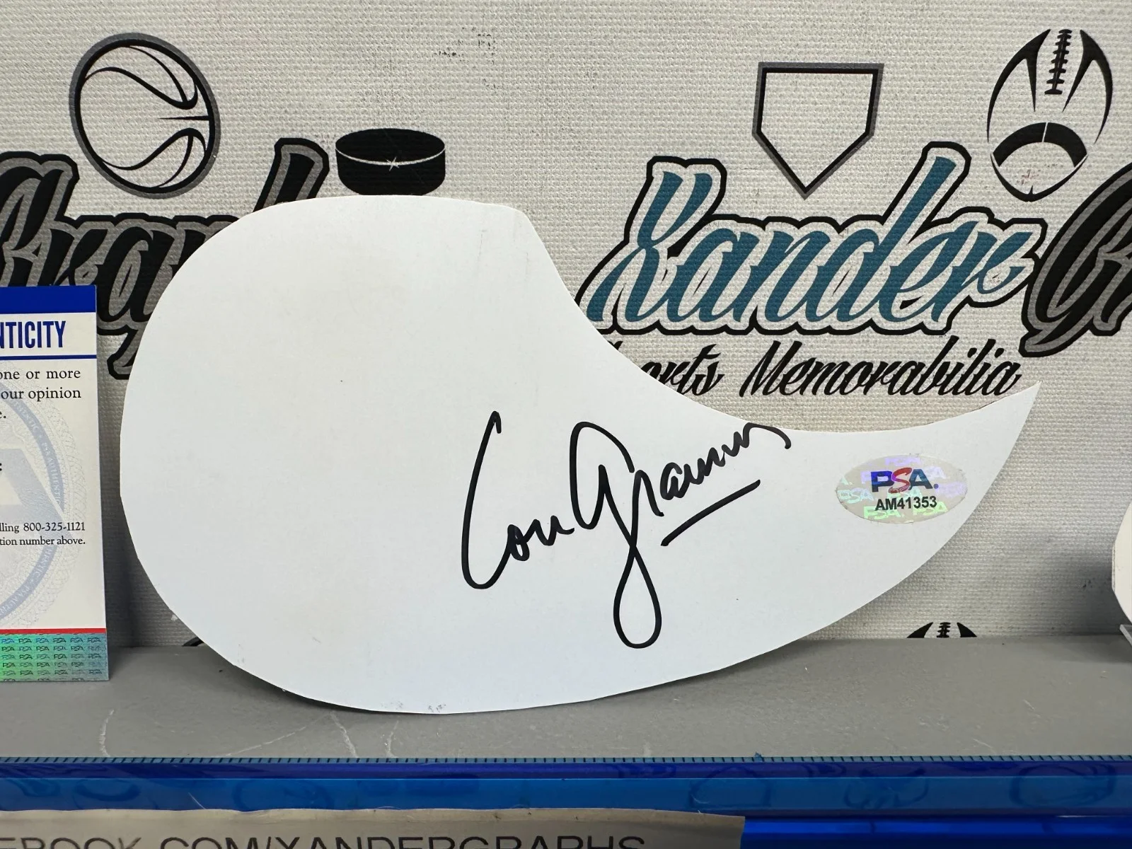 LOU GRAMM FOREIGNER SIGNED AUTOGRAPHED WHITE GUITAR ACOUSTIC PICK GUARD-PSA COA, изображение 2