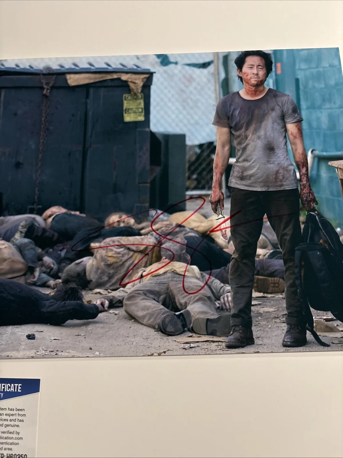 Steven Yuen — Steven Yeun Autographed Signed 8X10 Photo-The Walking Dead-Beckett, image 2