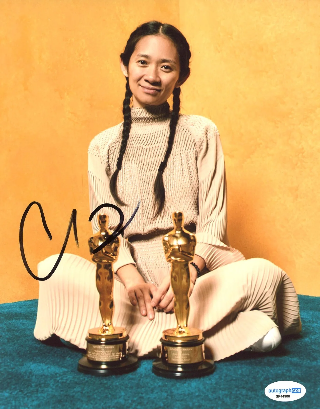 Chloe Zhao — Chloe Zhao signed "OSCAR WIN" 8x10 Photo HAMNET Nomadland AUTO Director ACOA COA, image 3