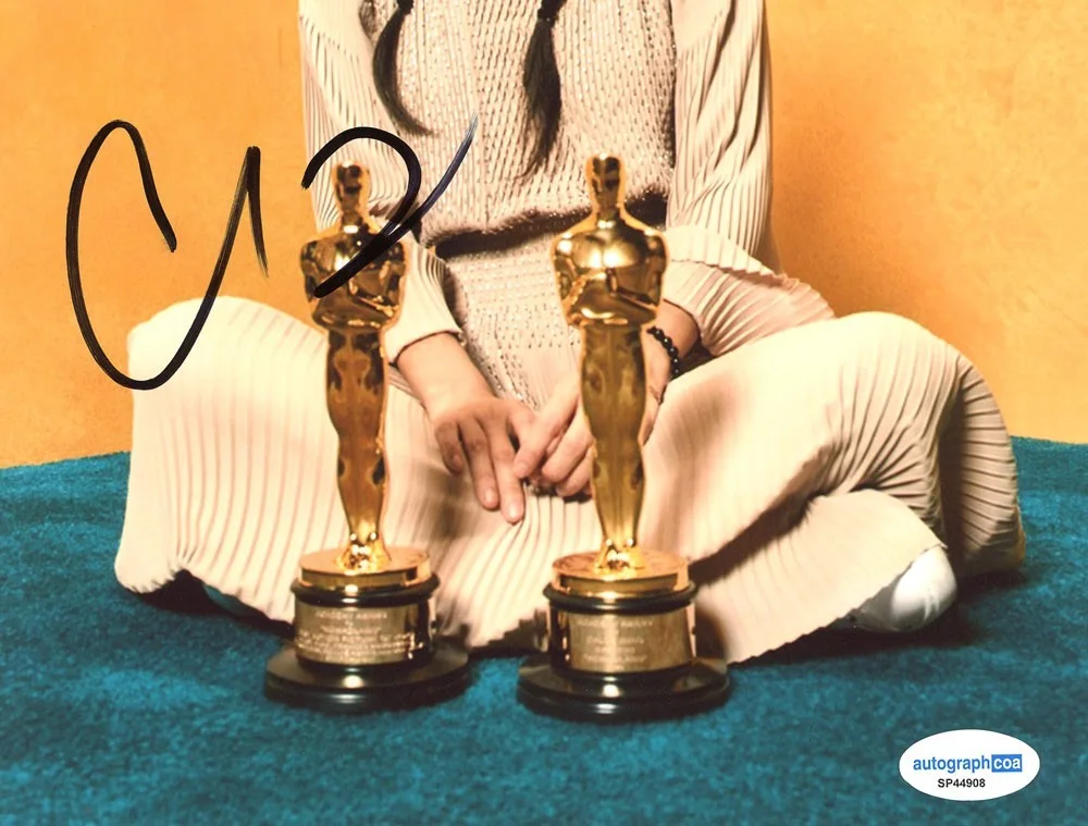 Chloe Zhao — Chloe Zhao signed "OSCAR WIN" 8x10 Photo HAMNET Nomadland AUTO Director ACOA COA, image 4