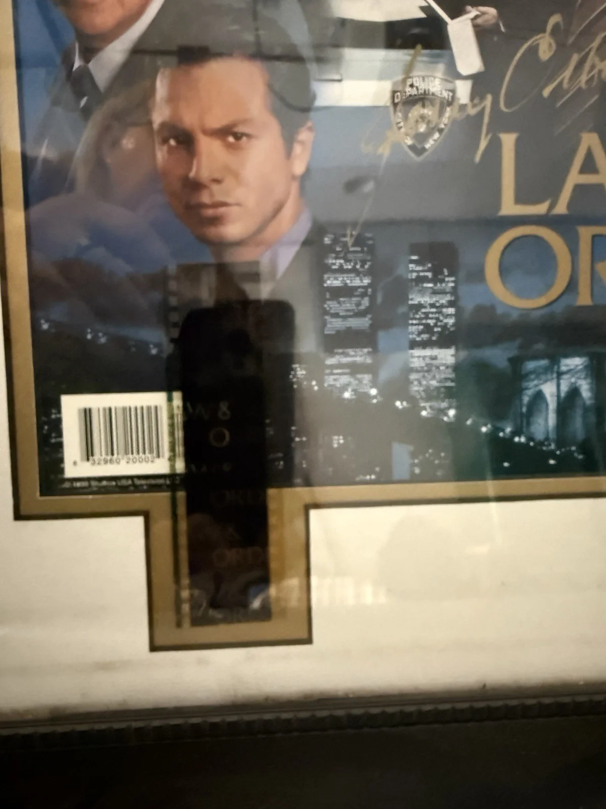 Jerry Orbach — Law & Order Variety 200 Episodes Signed By Jerry Orbach COA 19x22.5 Frame W/film, image 3