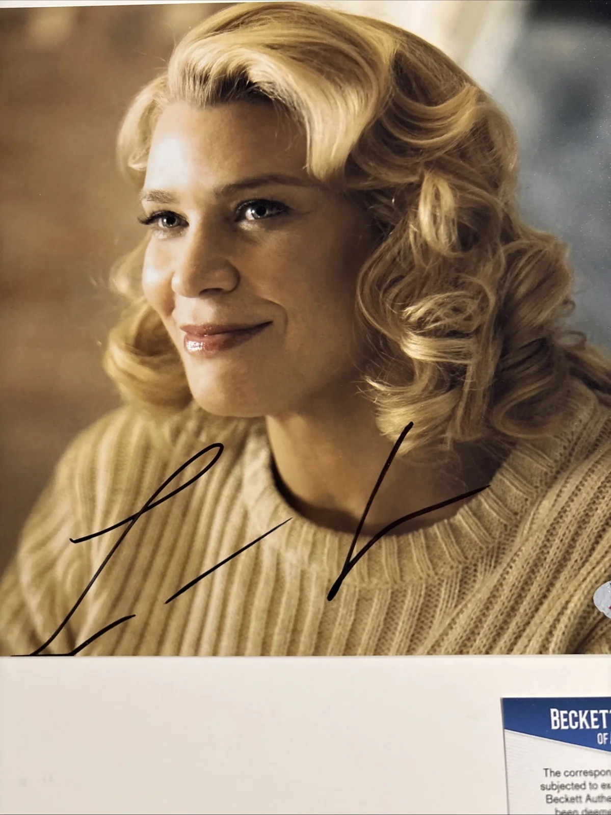Laurie Holden — Laurie Holden Autographed Signed 8X10 Photo-The Walking Dead-Beckett, изображение 3