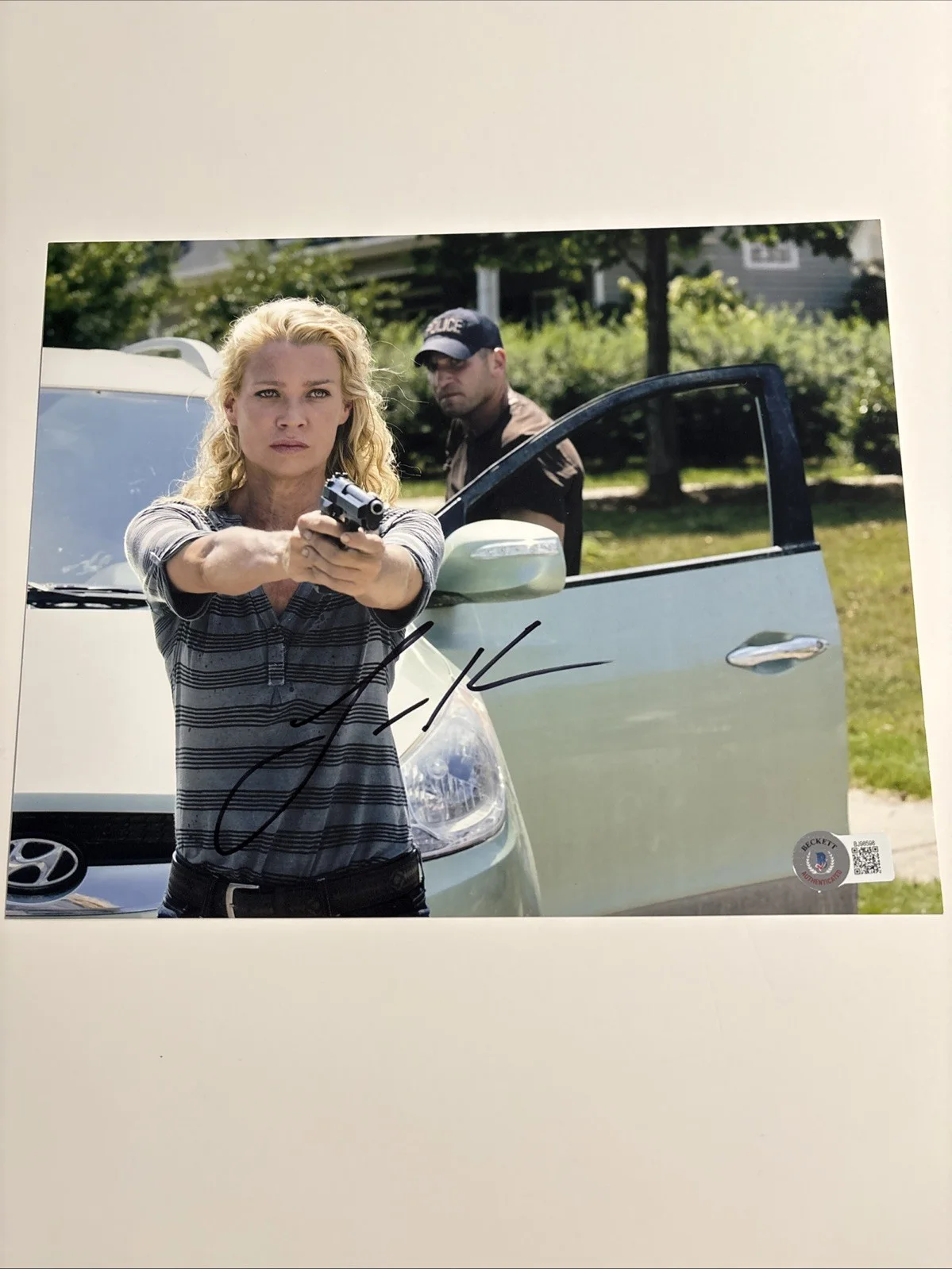 Laurie Holden — Laurie Holden Autographed Signed 8X10 Photo-The Walking Dead-Beckett Hologram, изображение 5