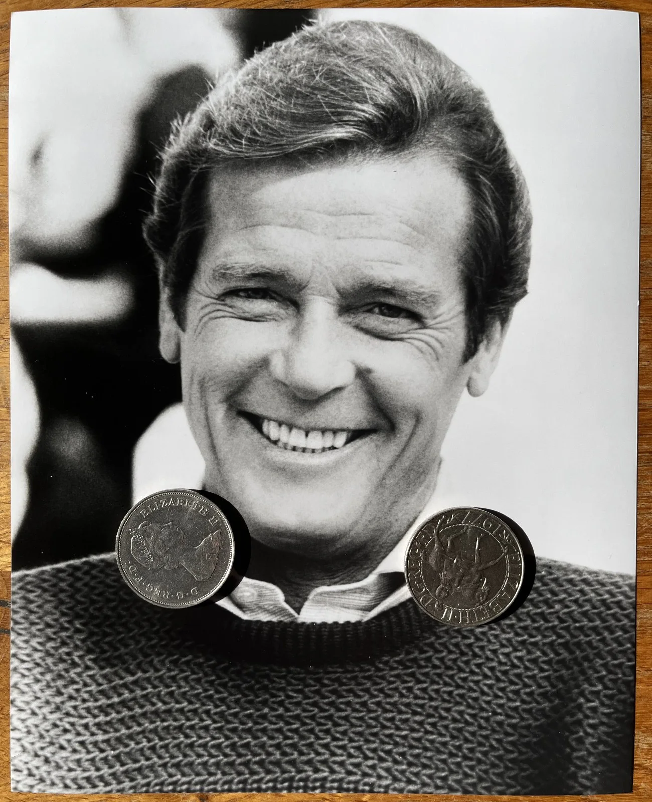 Roger Moore's Own Photo from his Pinewood Office James Bond Persuaders The Saint, image 2