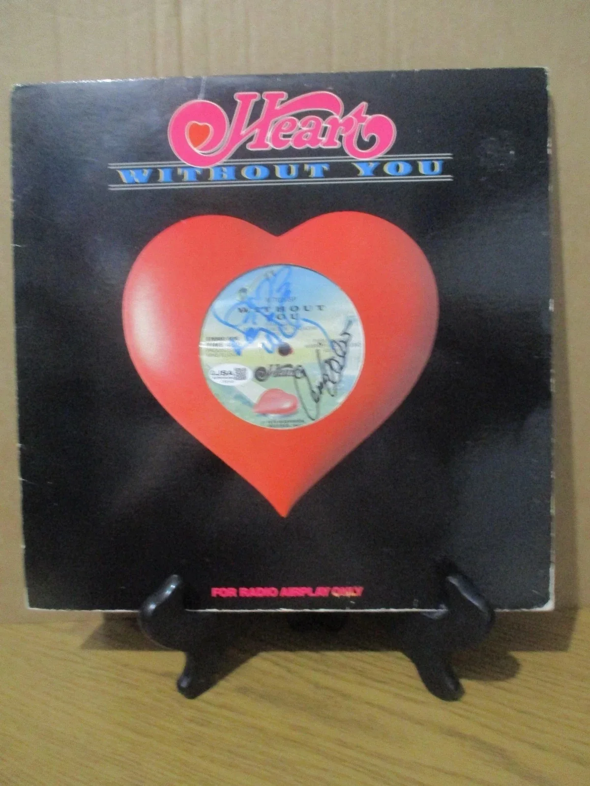 HEART JSA CERTIFIED AUTHENTIC AUTOGRAPHED/SIGNED RED VINYL--ANN & NANCY WILSON, image 3
