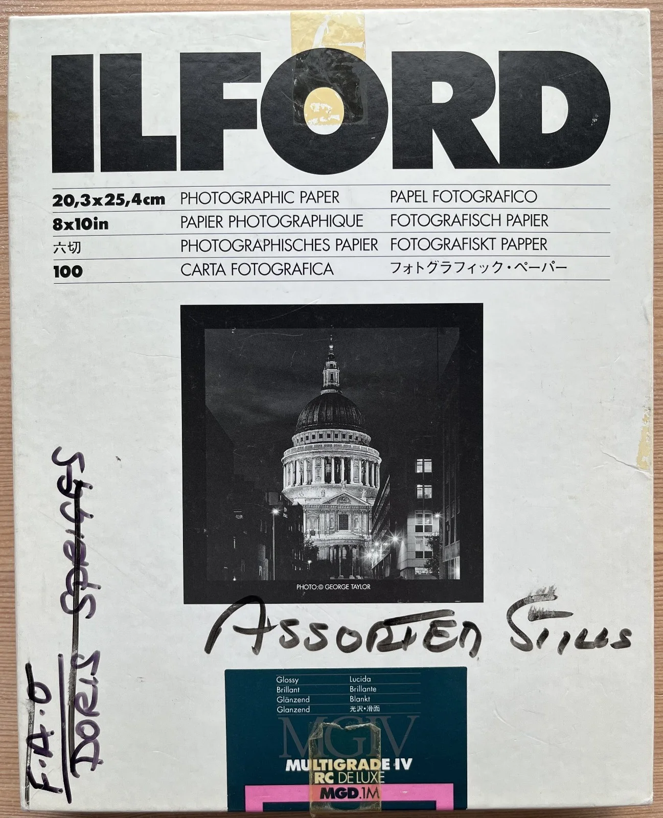 Roger Moore's Own Brian Aris Photo (stamped) from his Pinewood Office James Bond, изображение 4