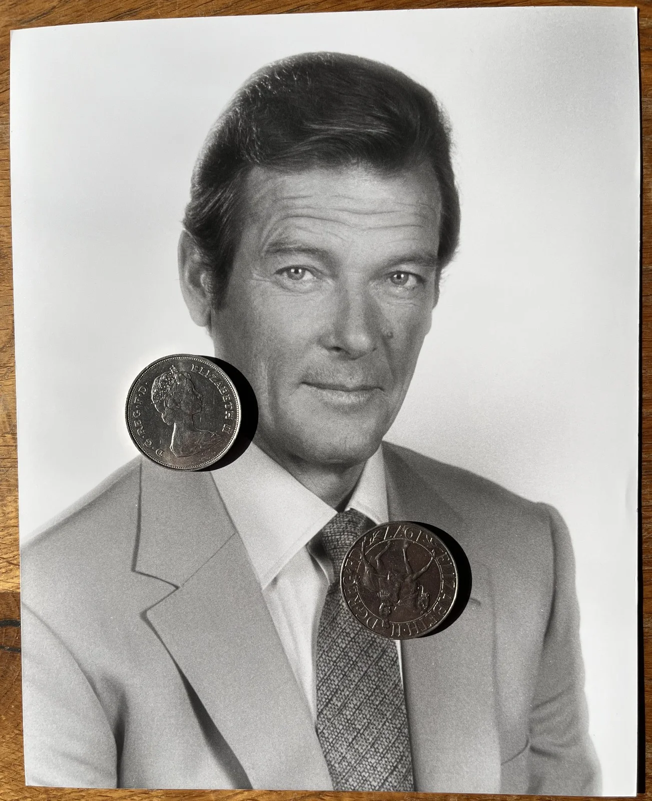 Roger Moore's Own Photo from his Pinewood Office James Bond Persuaders The Saint, image 2