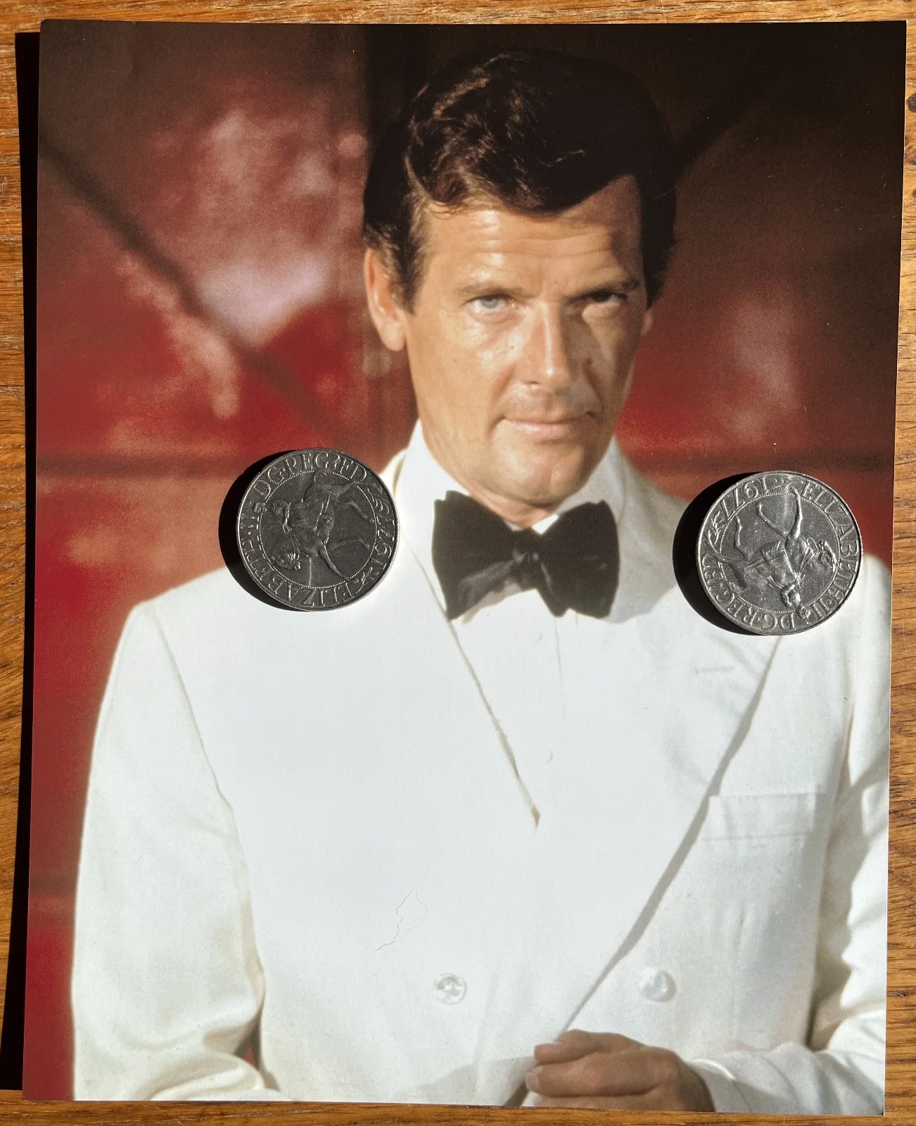 Roger Moore's Own Photo from his Pinewood Office. James Bond Man With Golden Gun, изображение 2