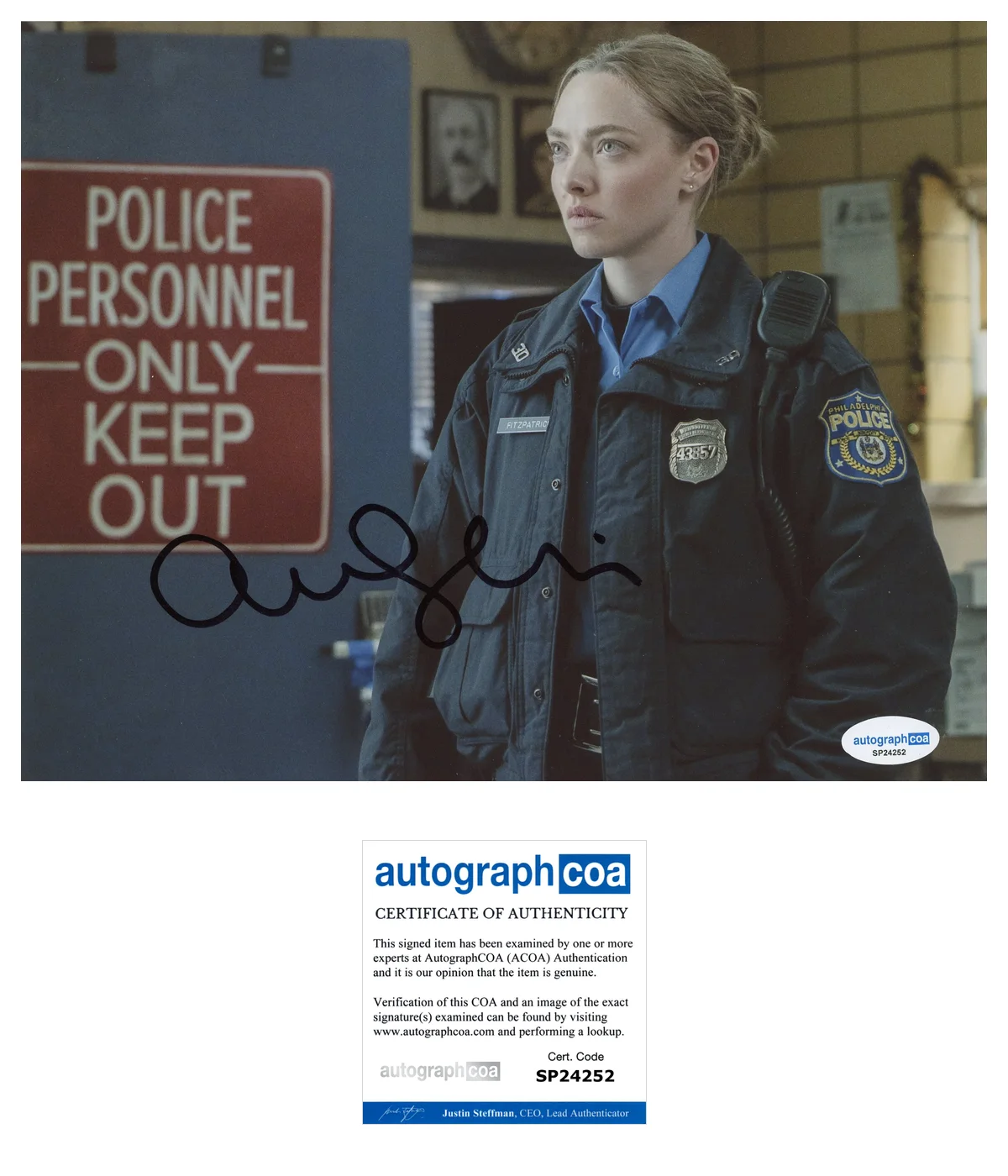 Amanda Seyfried — Amanda Seyfried Signed Autographed LONG BRIGHT RIVER 8x10 Photo PROOF ACOA B
