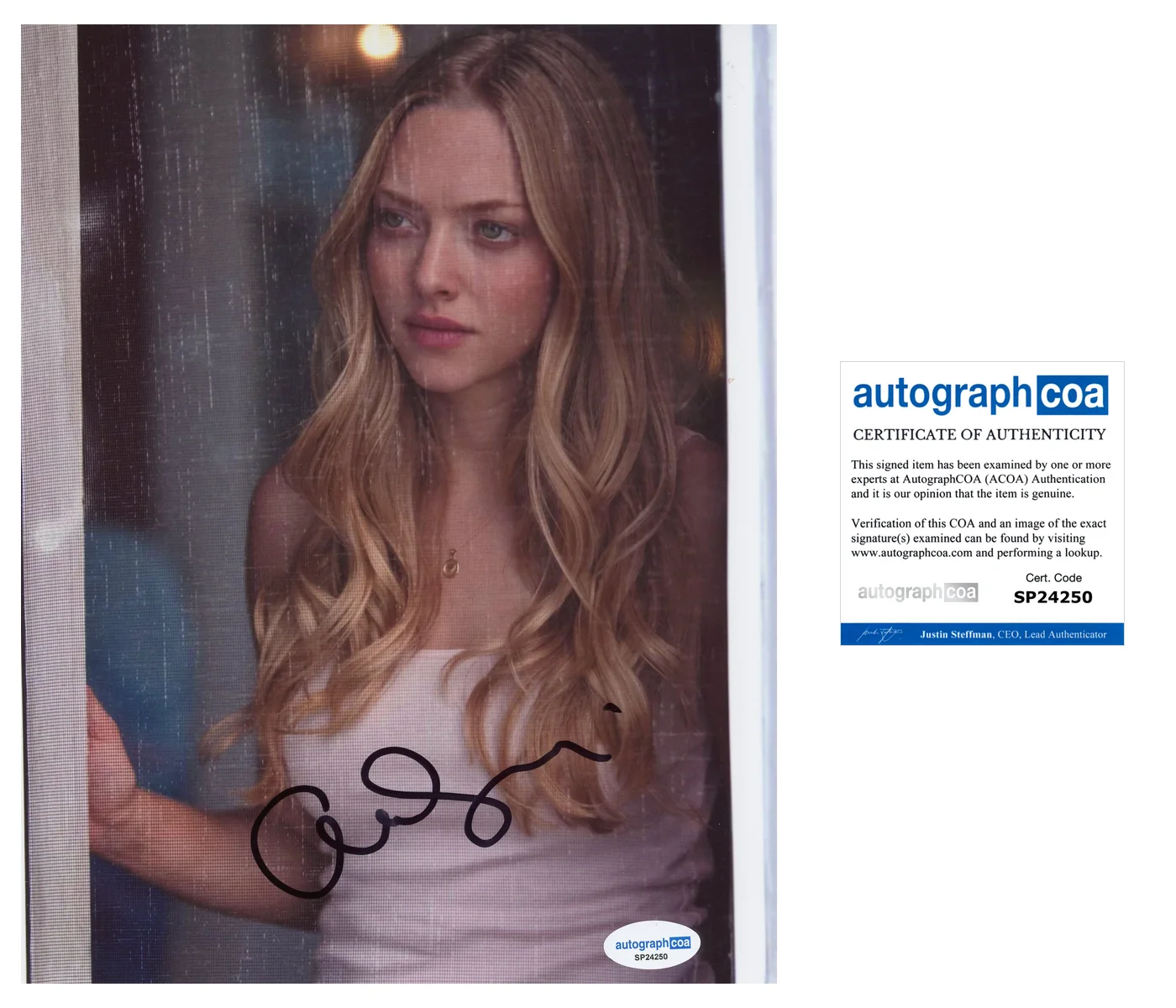 Amanda Seyfried — Amanda Seyfried THE HOUSEMAID star Signed 8x10 Photo PROOF ACOA