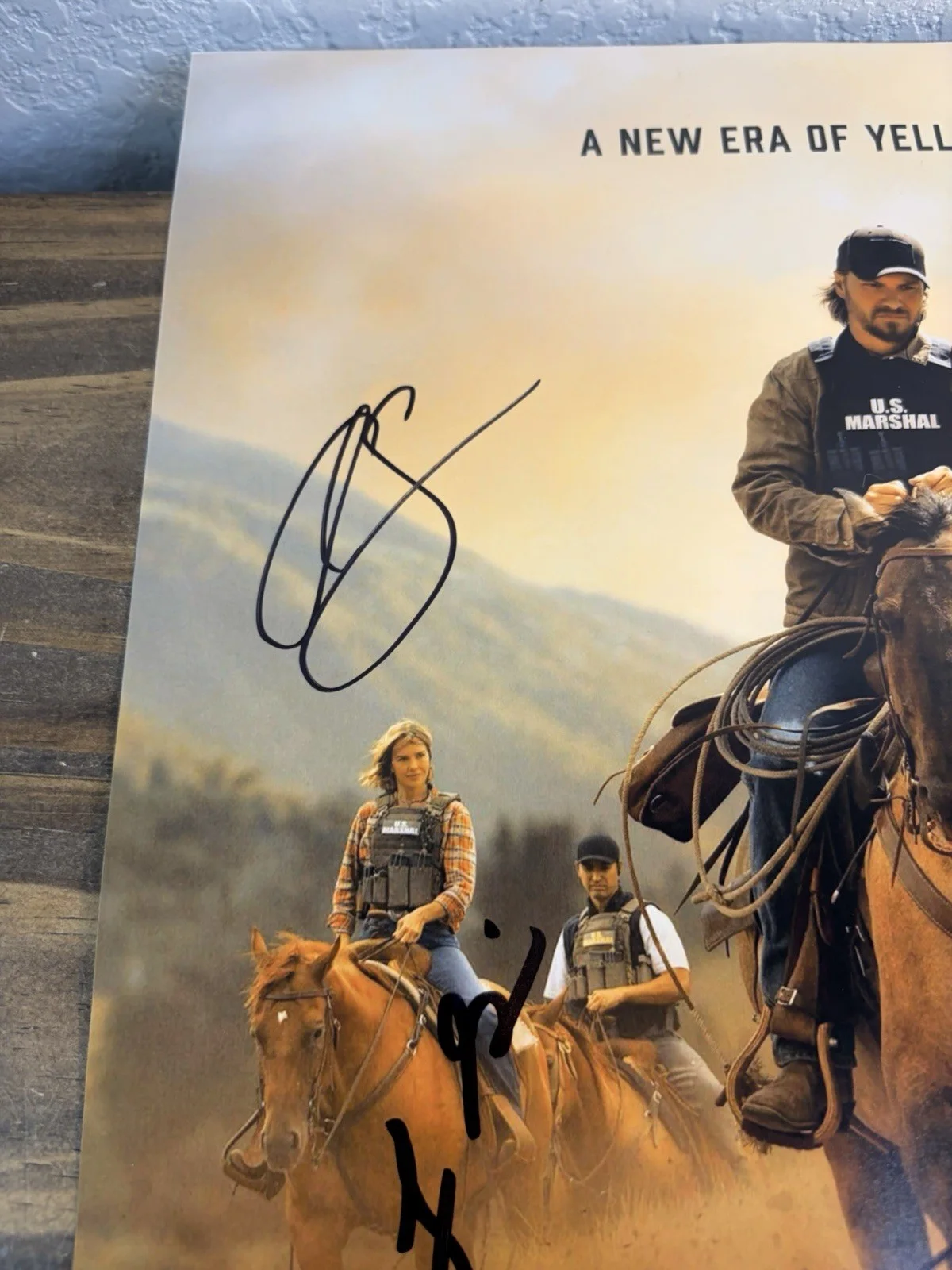 Luke Grimes, Ash Santis, Brecken Merrill, Arielle Kebbel — MARSHALS Yellowstone Paramount+ Cast SIGNED 12x18 Poster Luke Grimes Autographed, изображение 2