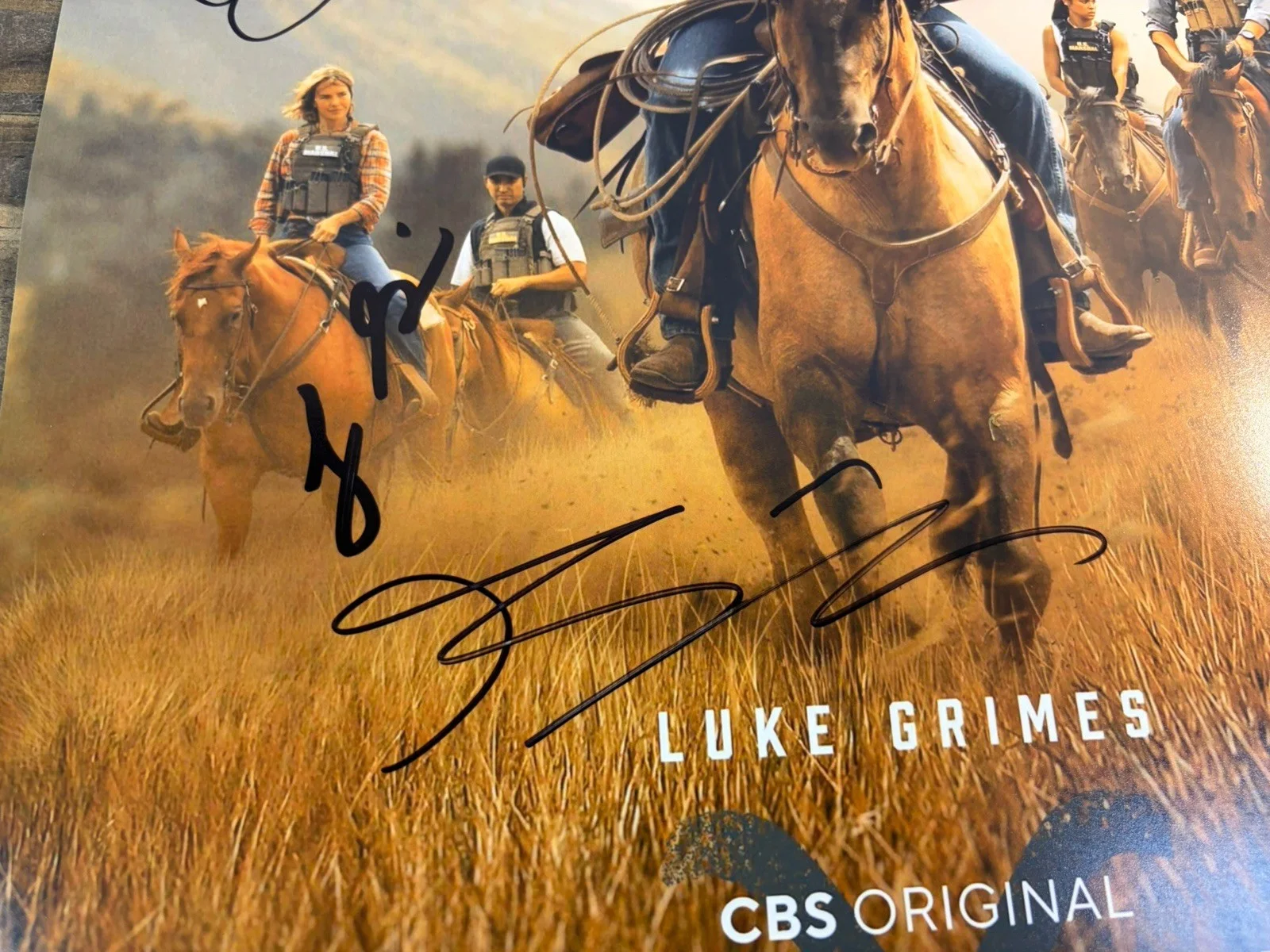 Luke Grimes, Ash Santis, Brecken Merrill, Arielle Kebbel — MARSHALS Yellowstone Paramount+ Cast SIGNED 12x18 Poster Luke Grimes Autographed, изображение 3